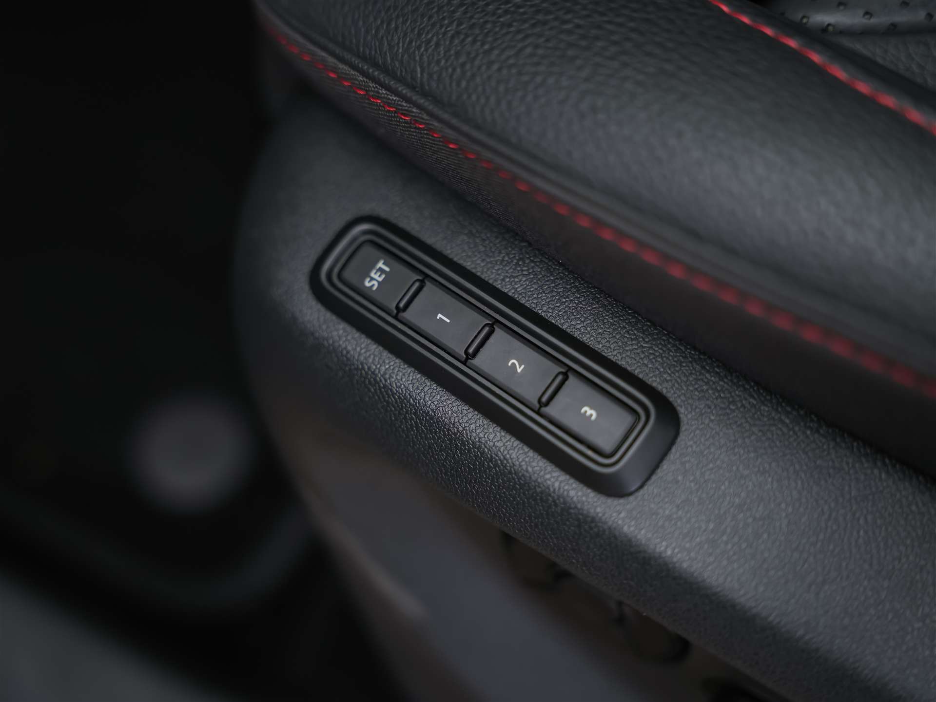 SKODA Kodiaq 2.0 TSI RS 4x4 *Werksgarantie*Head Up*Standheizung*Sitzbelüftung*-image-25