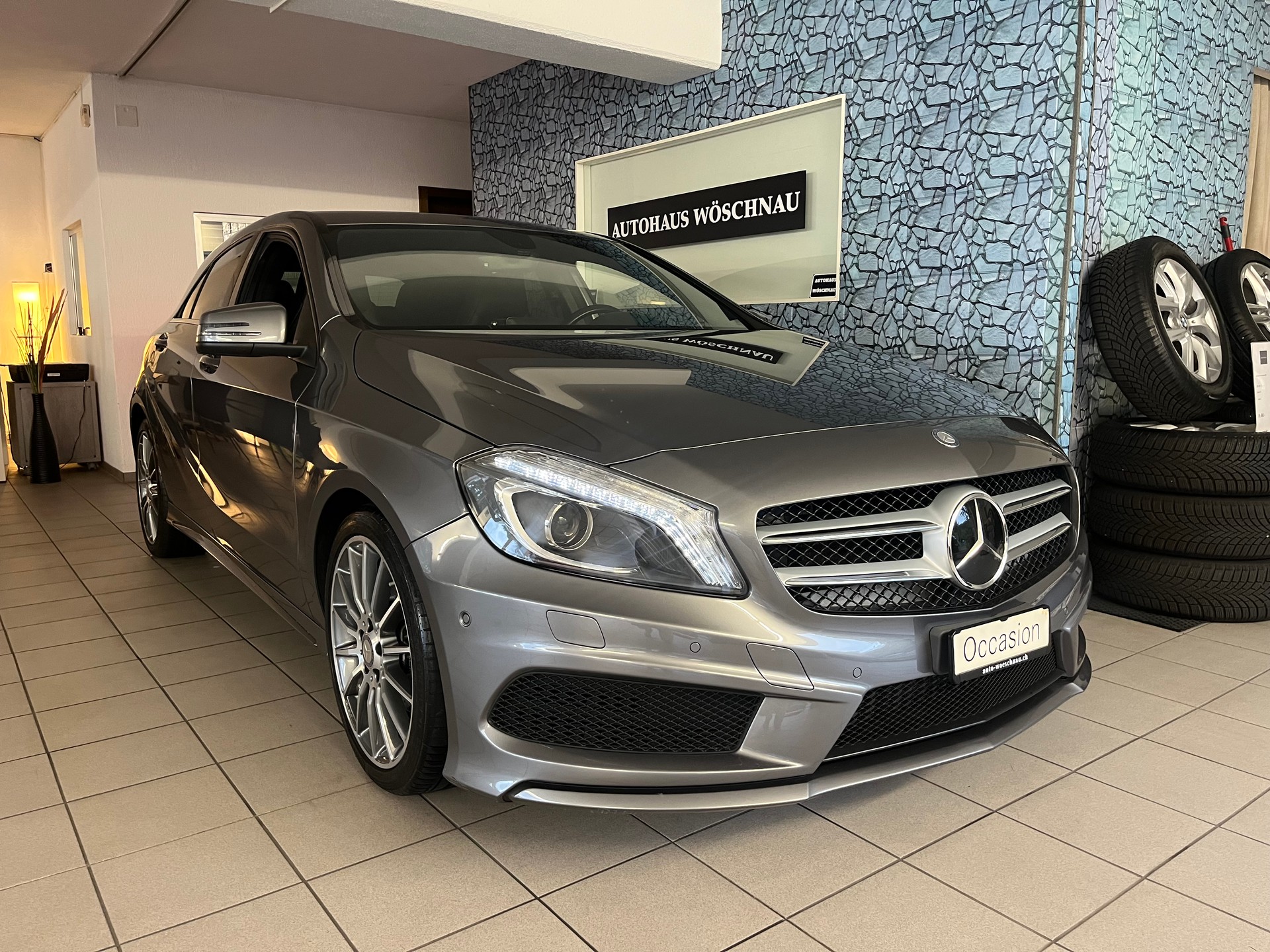 MERCEDES-BENZ A 180 AMG Line-image-0