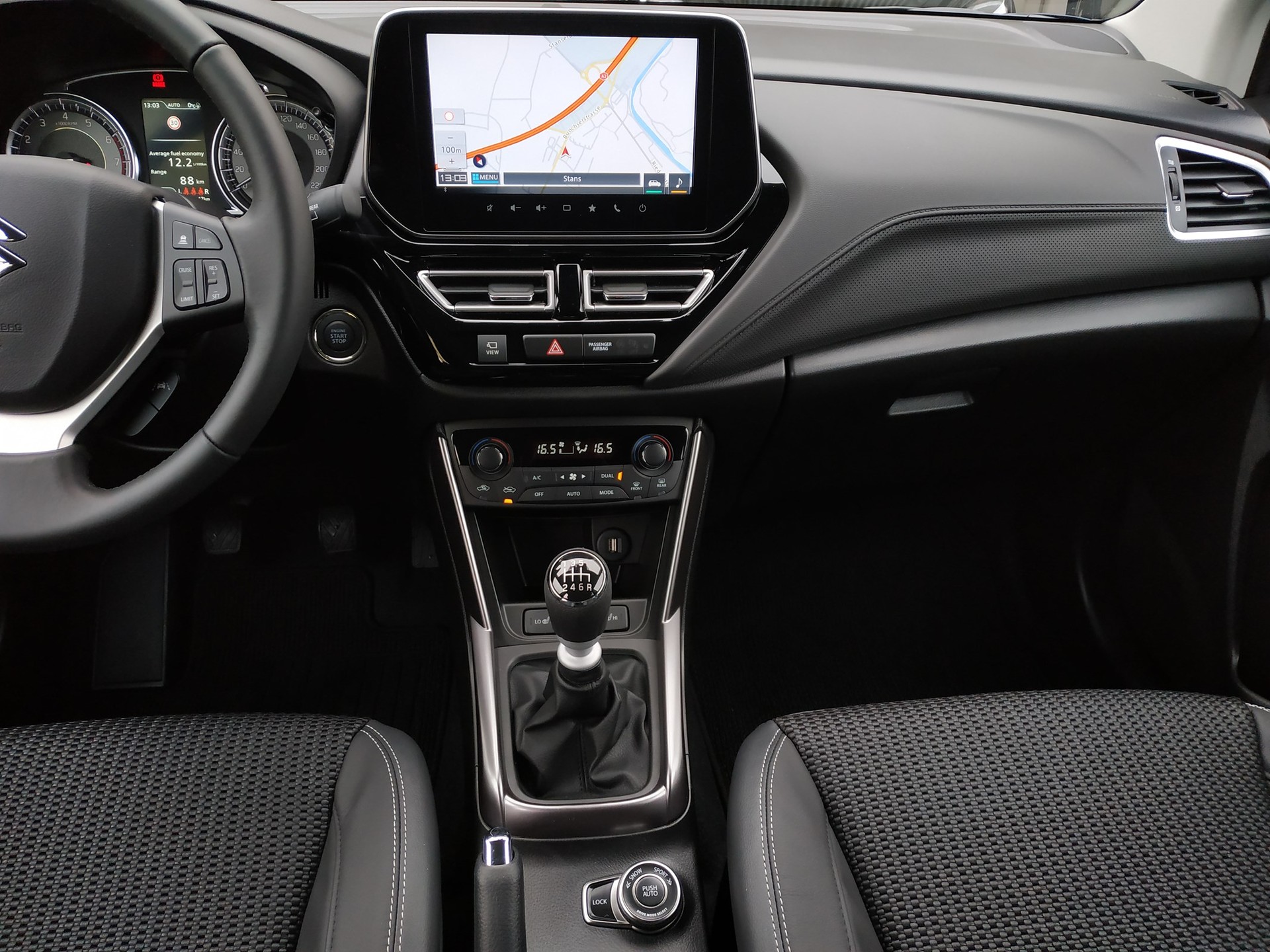 SUZUKI S-Cross 1.4 16V Compact Top Hybrid 4WD-image-12