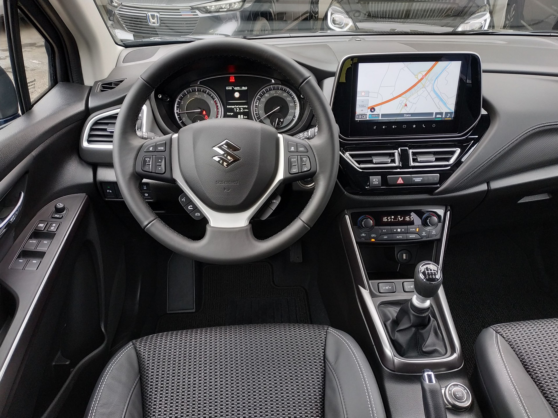 SUZUKI S-Cross 1.4 16V Compact Top Hybrid 4WD-image-10