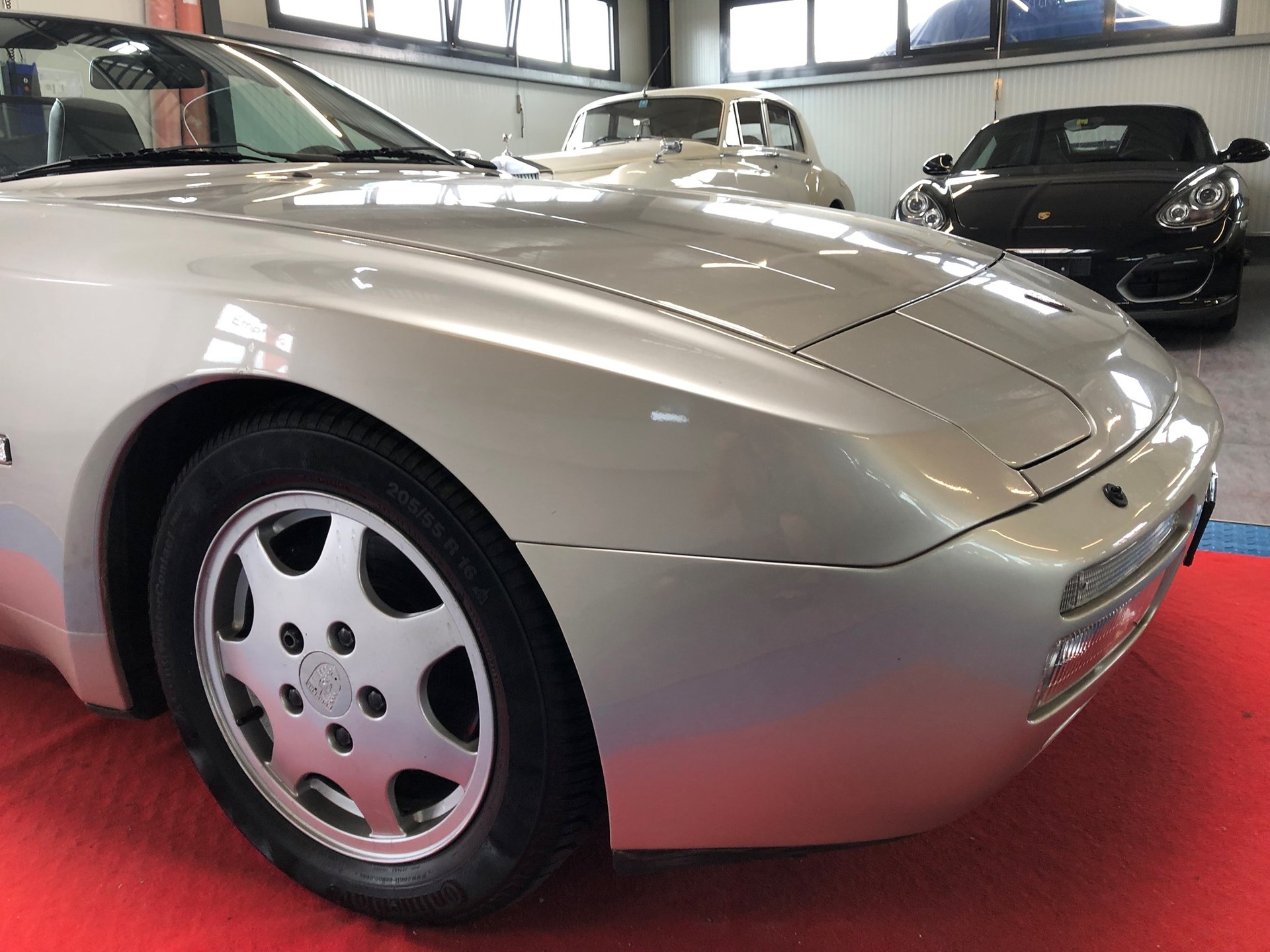 PORSCHE 944 S2 Cabriolet-showroom-element-1