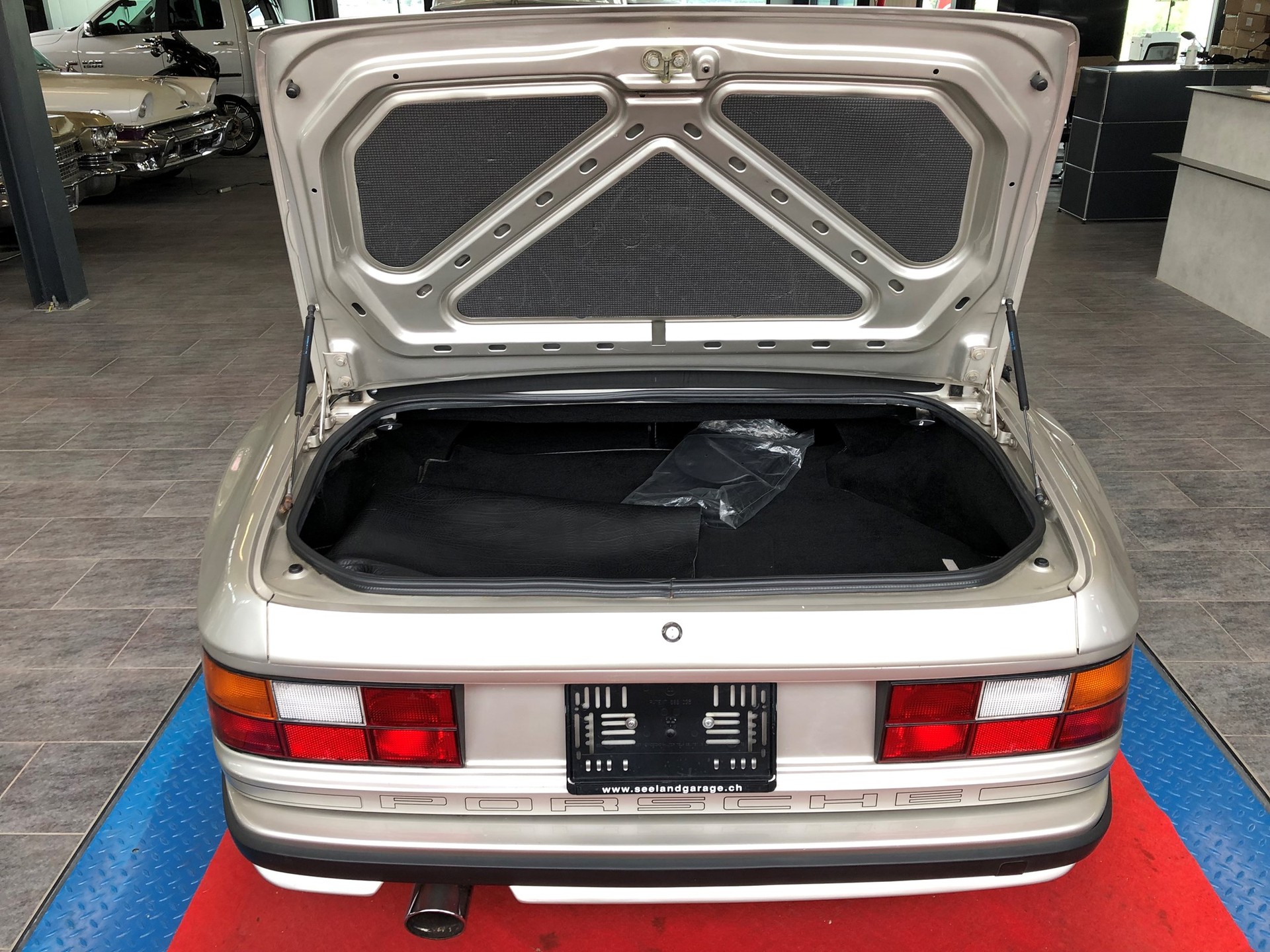 PORSCHE 944 S2 Cabriolet-image-18