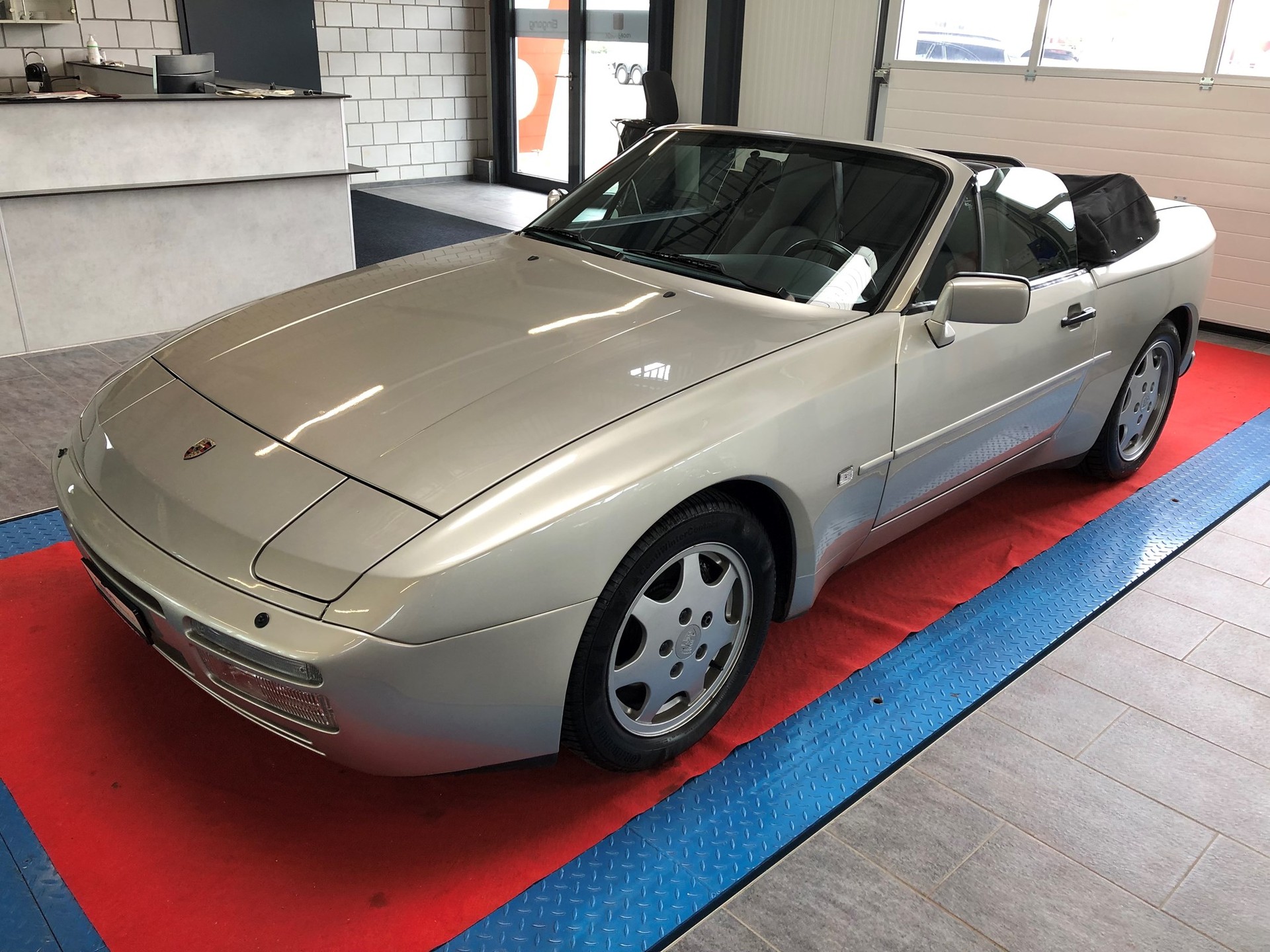 PORSCHE 944 S2 Cabriolet-image-4
