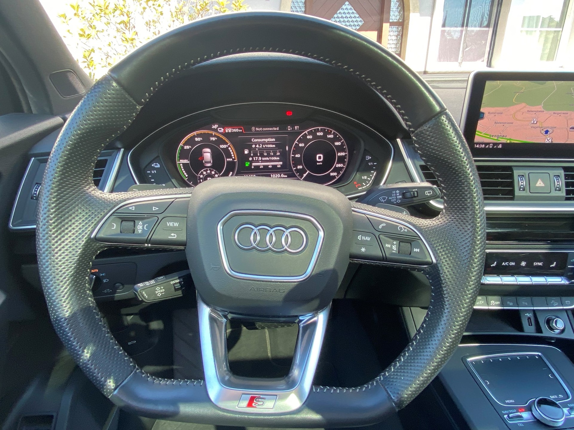 AUDI Q5 55 TFSI e quattro-image-12