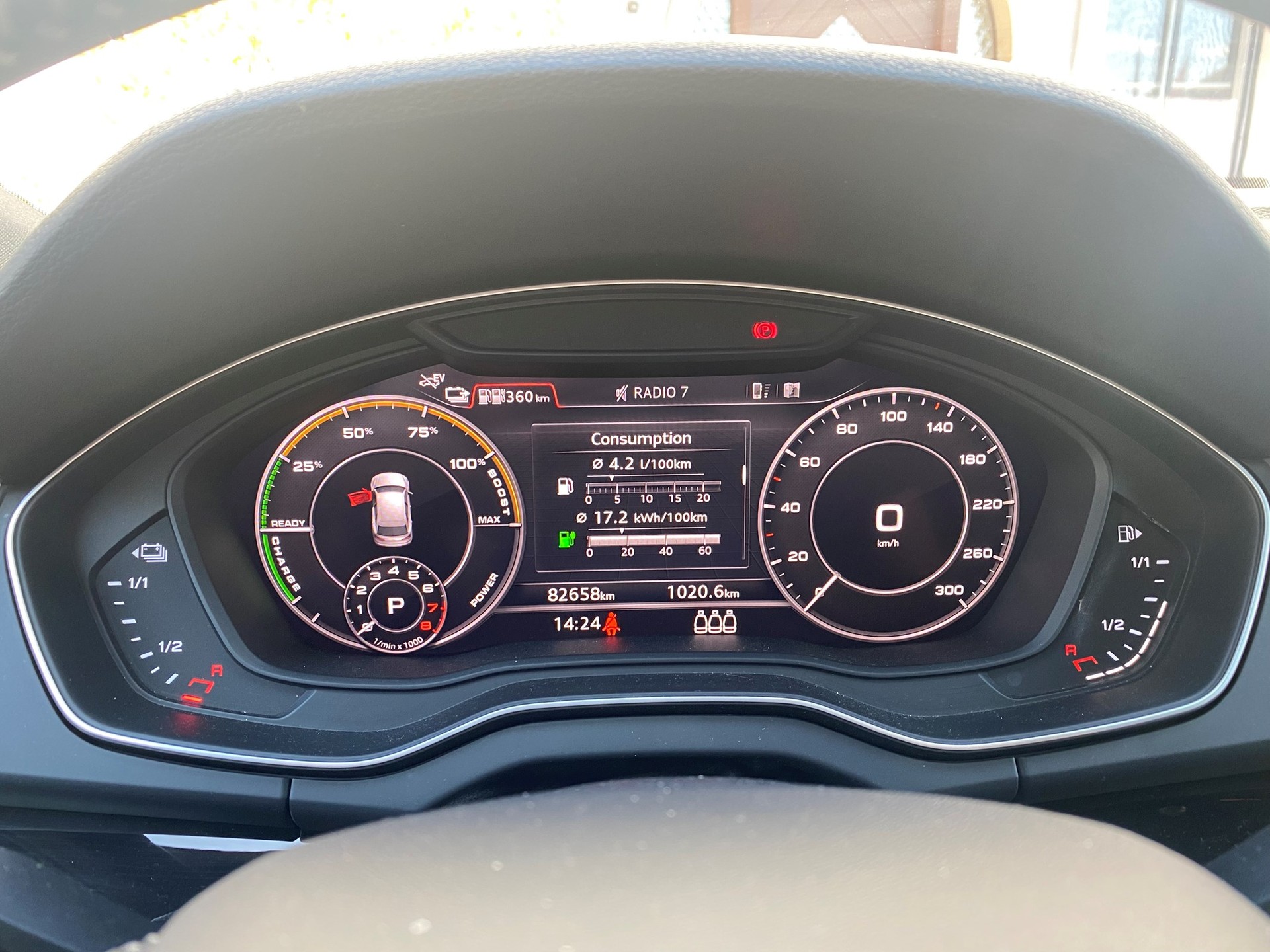 AUDI Q5 55 TFSI e quattro-image-14