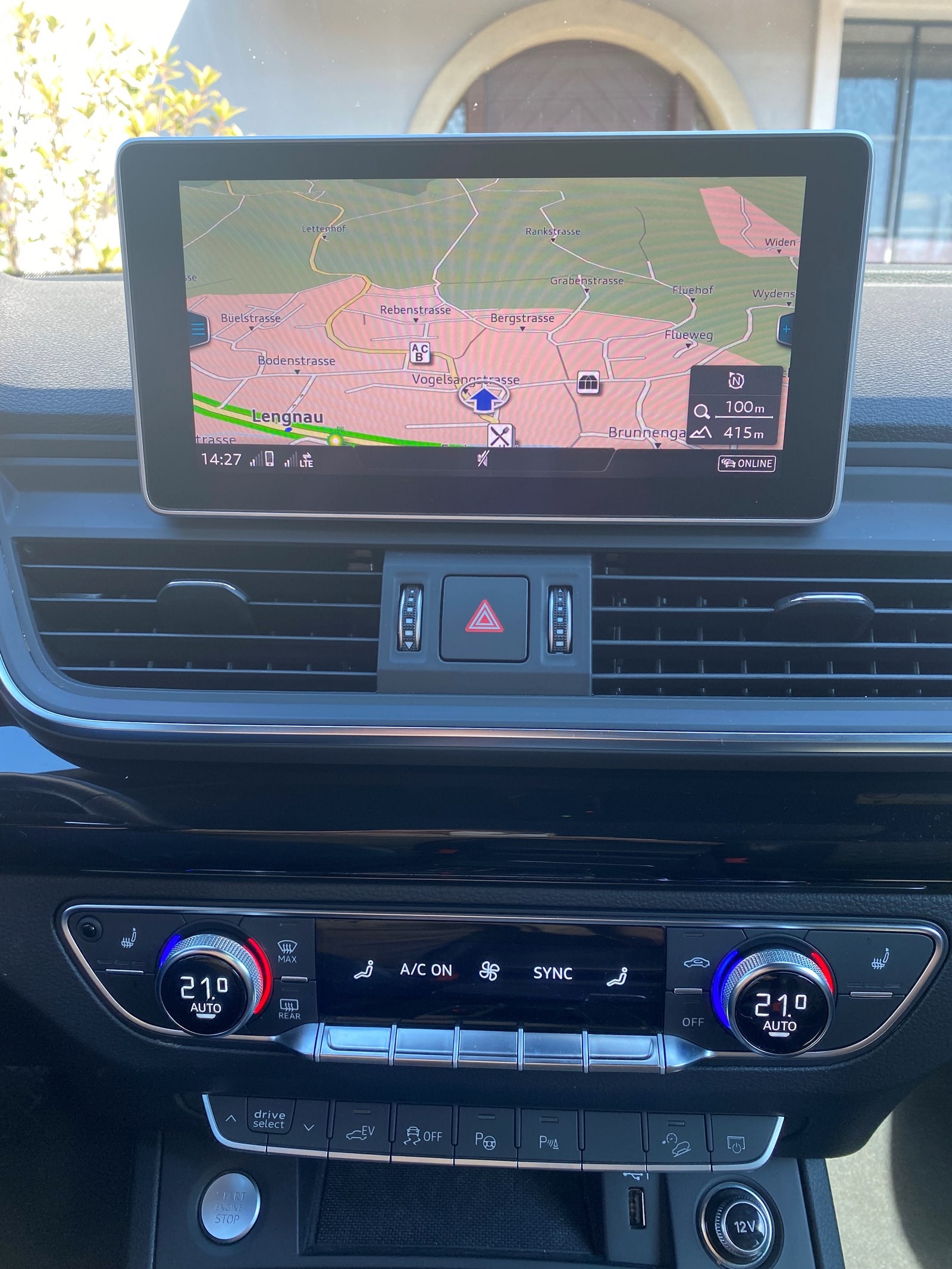 AUDI Q5 55 TFSI e quattro-image-17