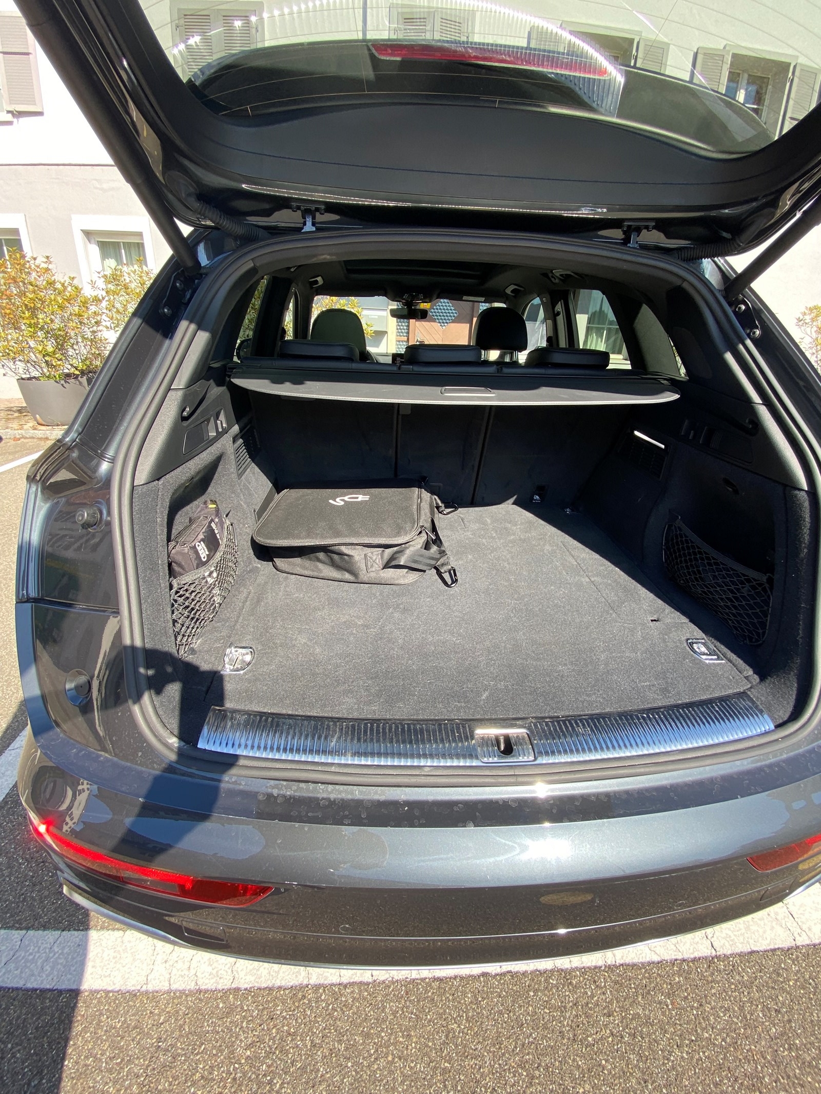 AUDI Q5 55 TFSI e quattro-image-7