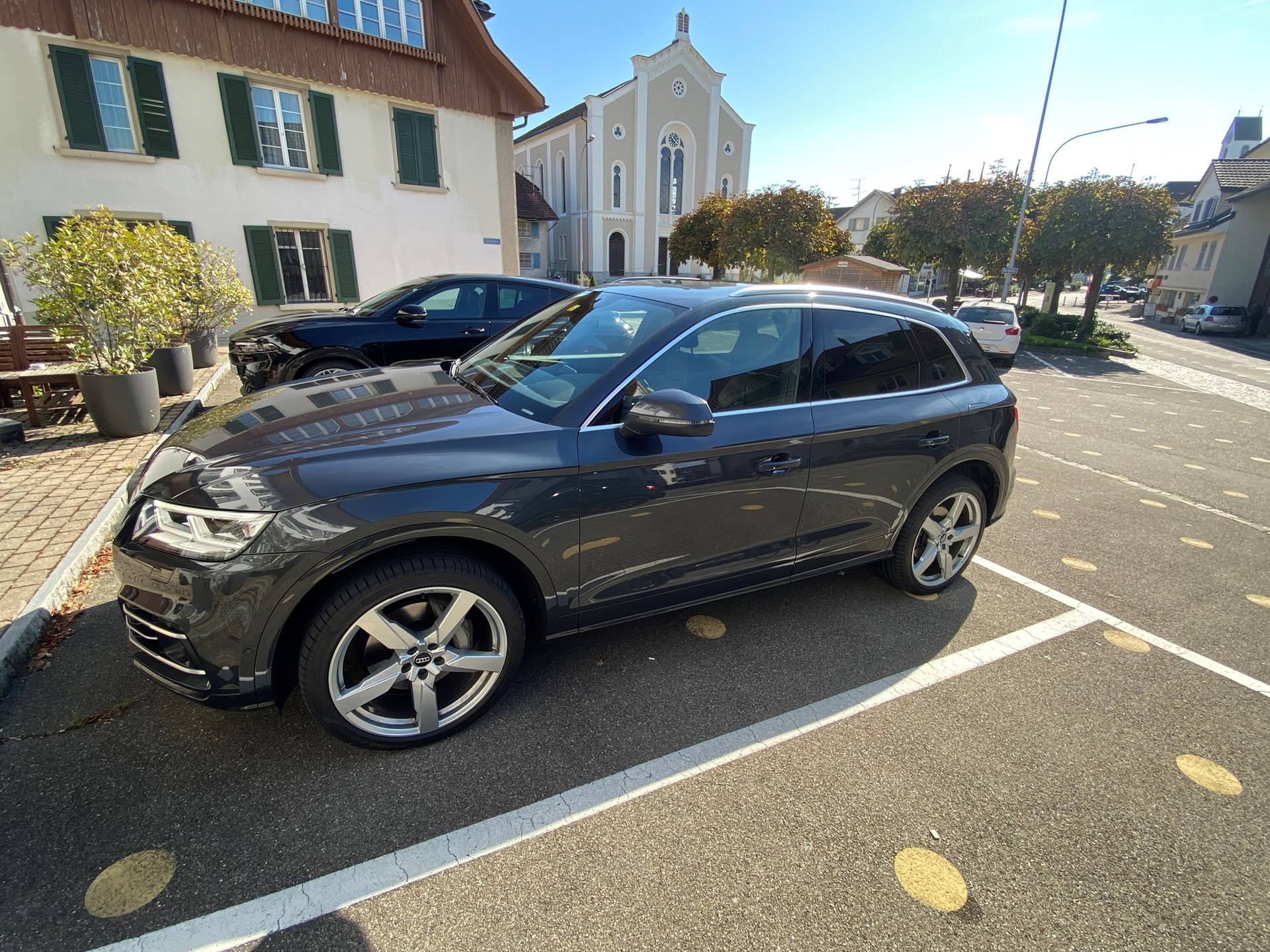 AUDI Q5 55 TFSI e quattro-image-1