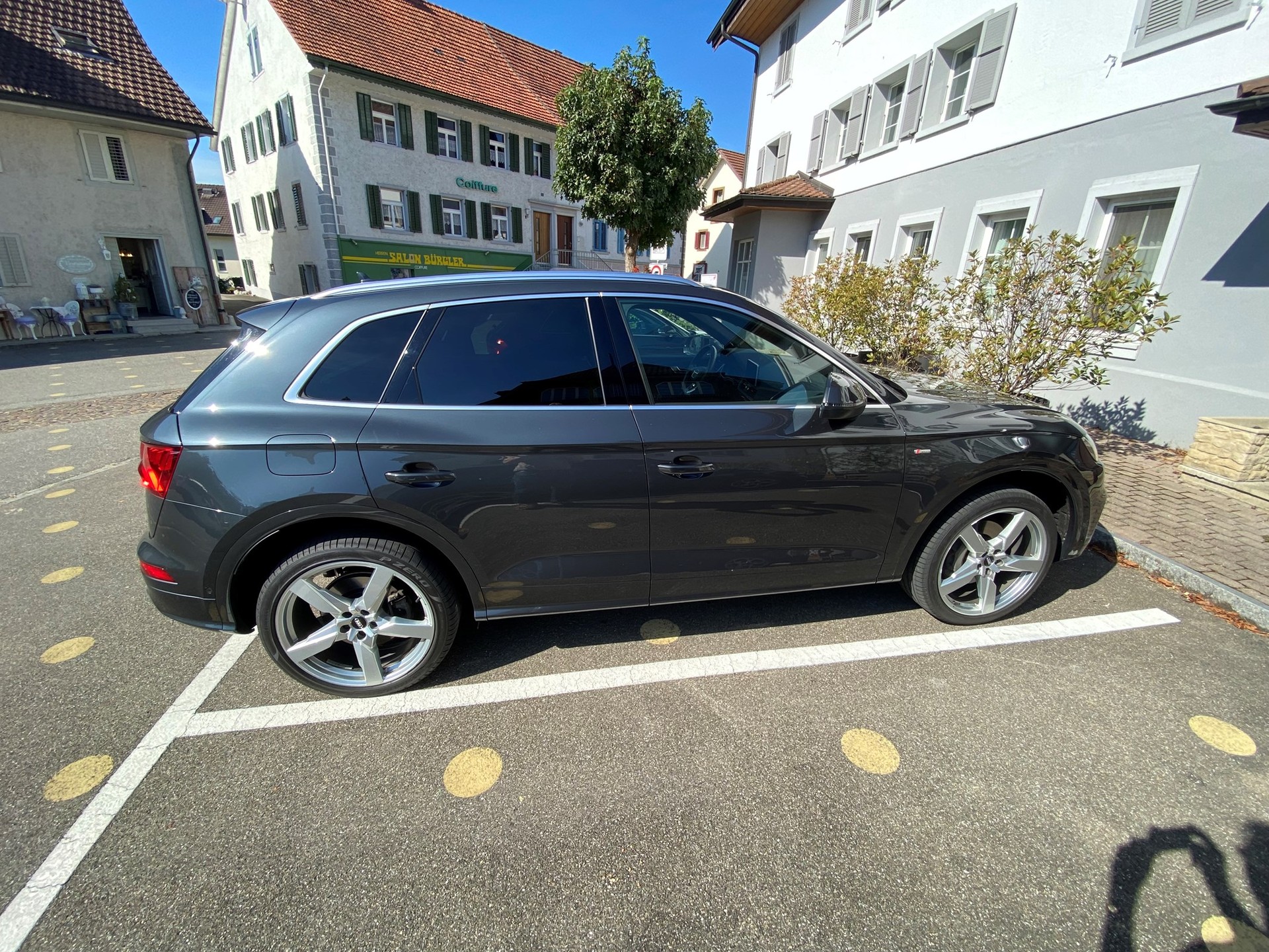 AUDI Q5 55 TFSI e quattro-image-5