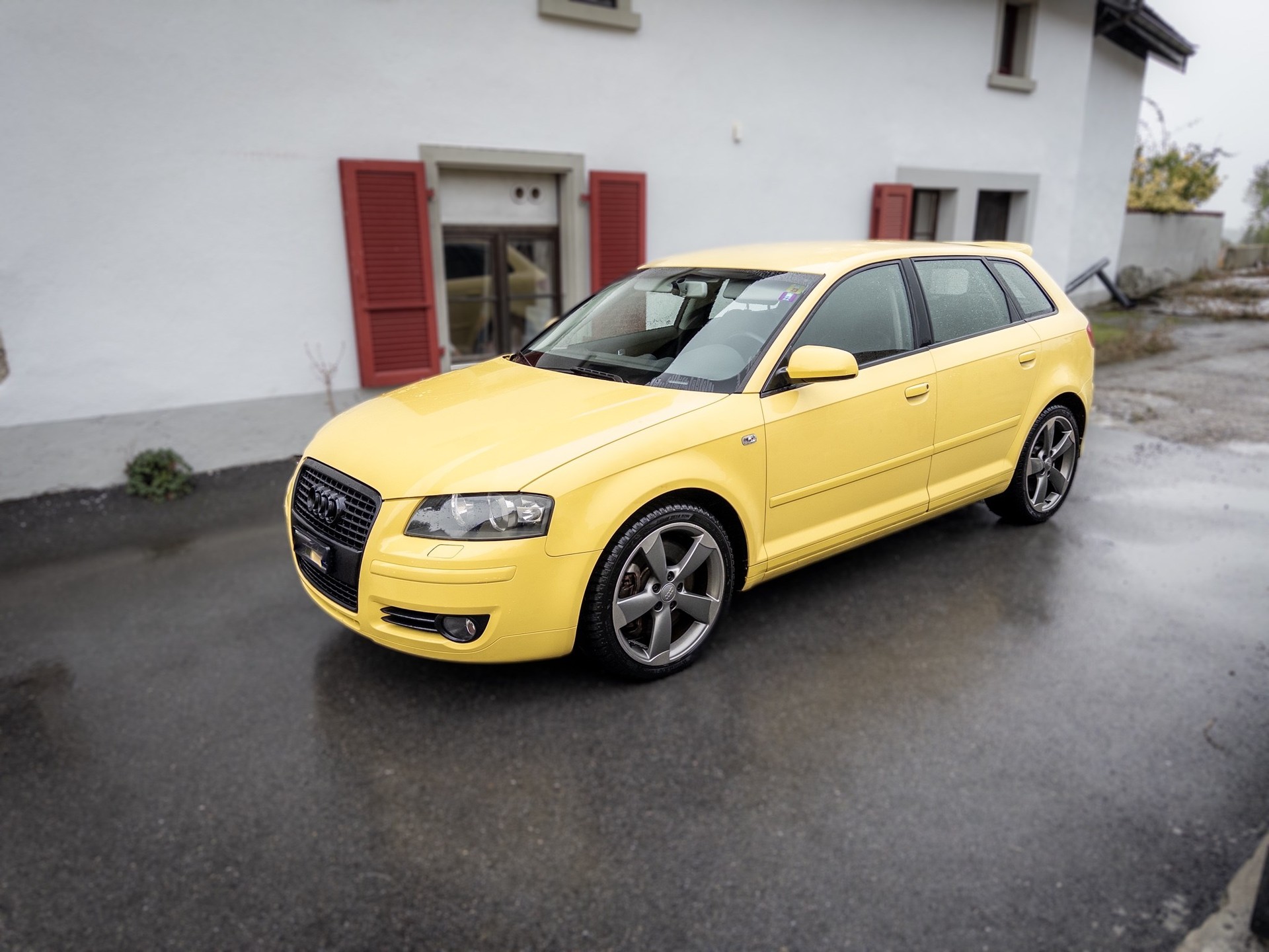 AUDI A3 Sportback 3.2 V6 Ambition quattro-image-0