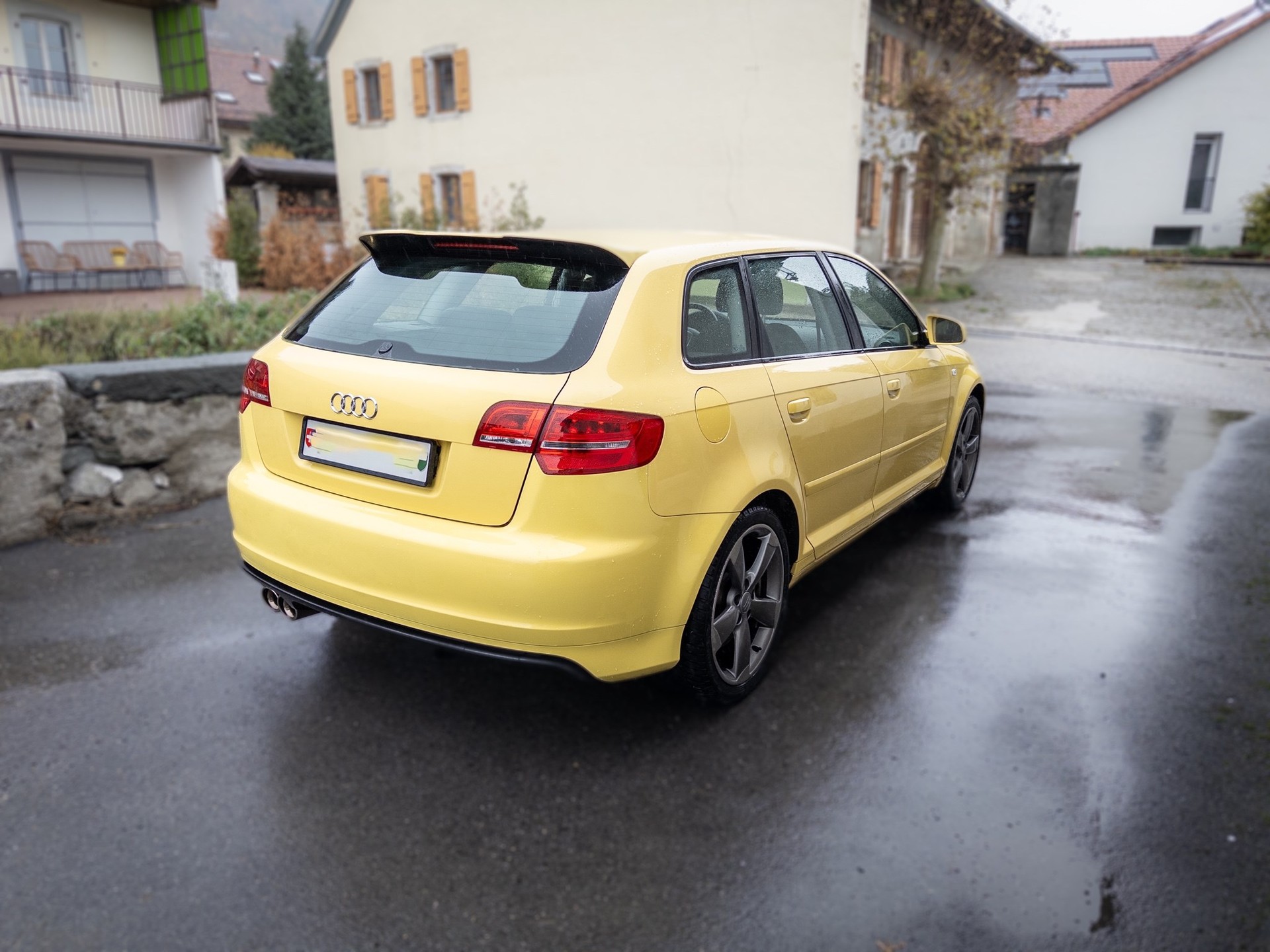 AUDI A3 Sportback 3.2 V6 Ambition quattro-image-3