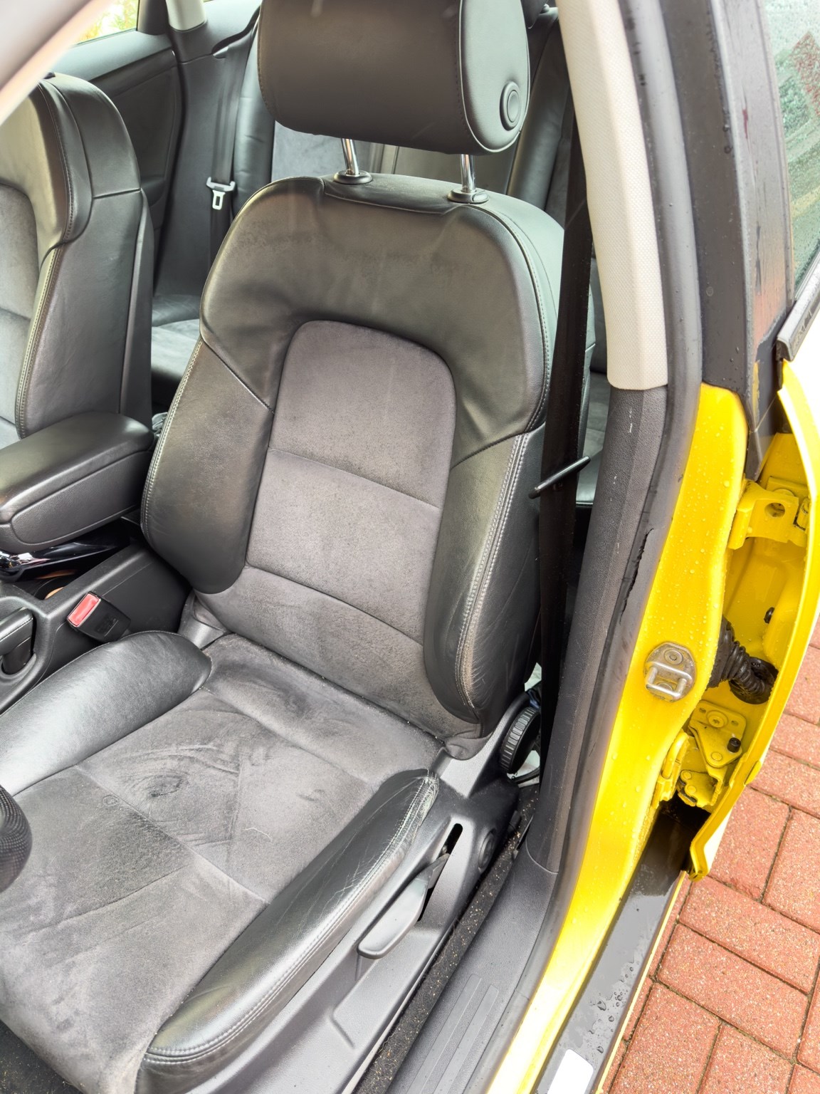 AUDI A3 Sportback 3.2 V6 Ambition quattro-image-7