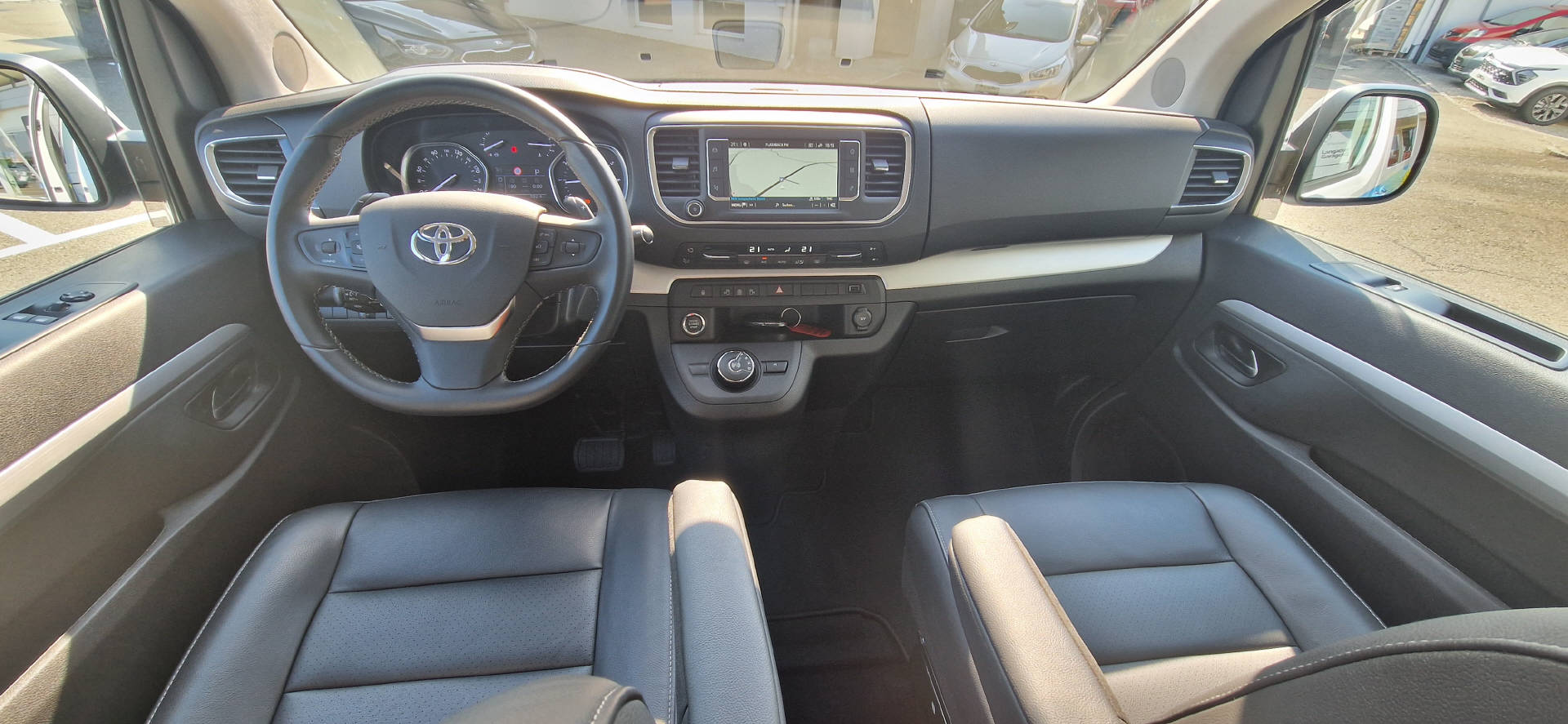 TOYOTA PROACE Verso L1 2.0 D VIP-image-4