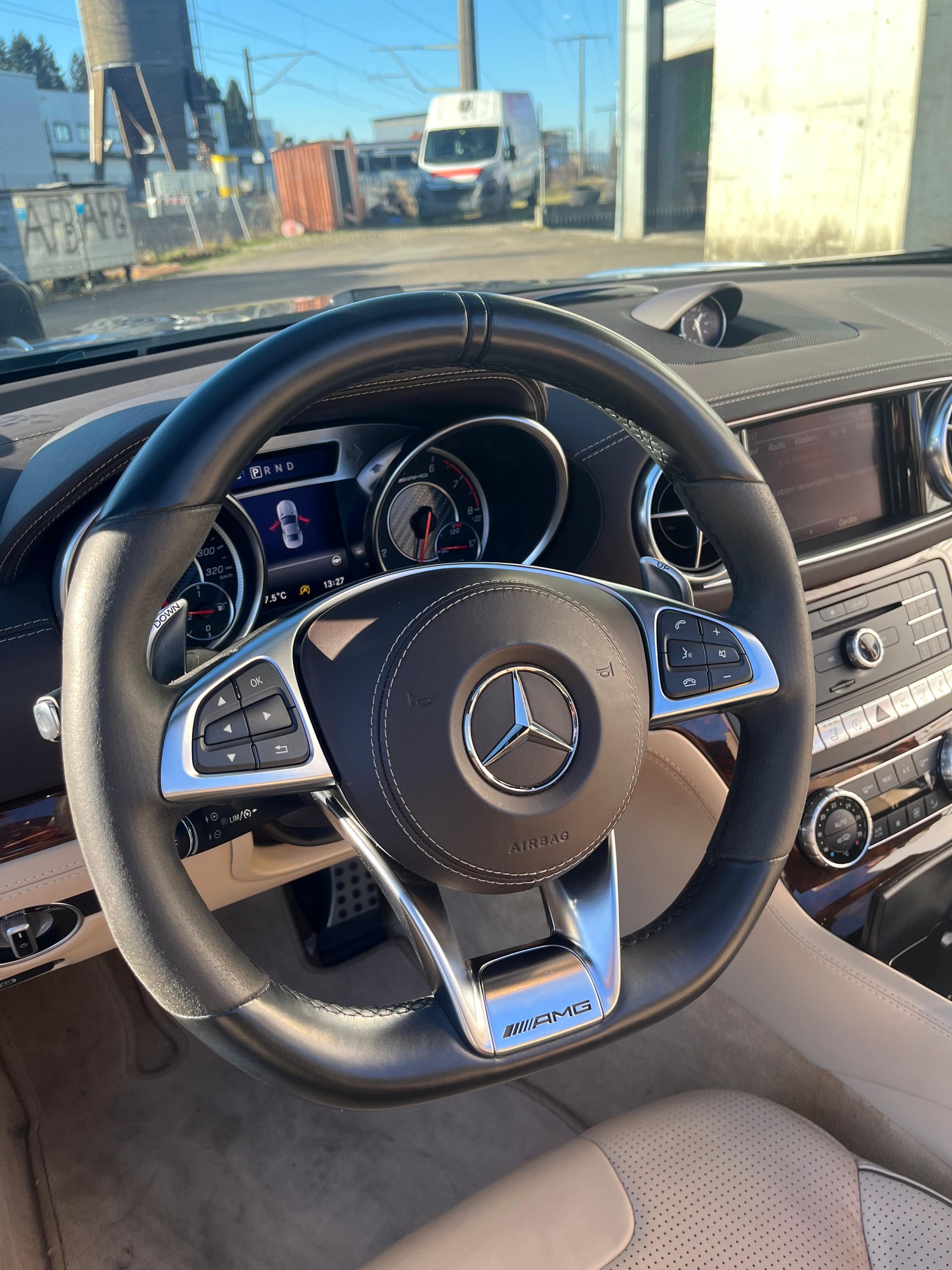 MERCEDES-BENZ SL 63 AMG Speedshift One of One Vollausstattung Werksumbau SL65-image-16
