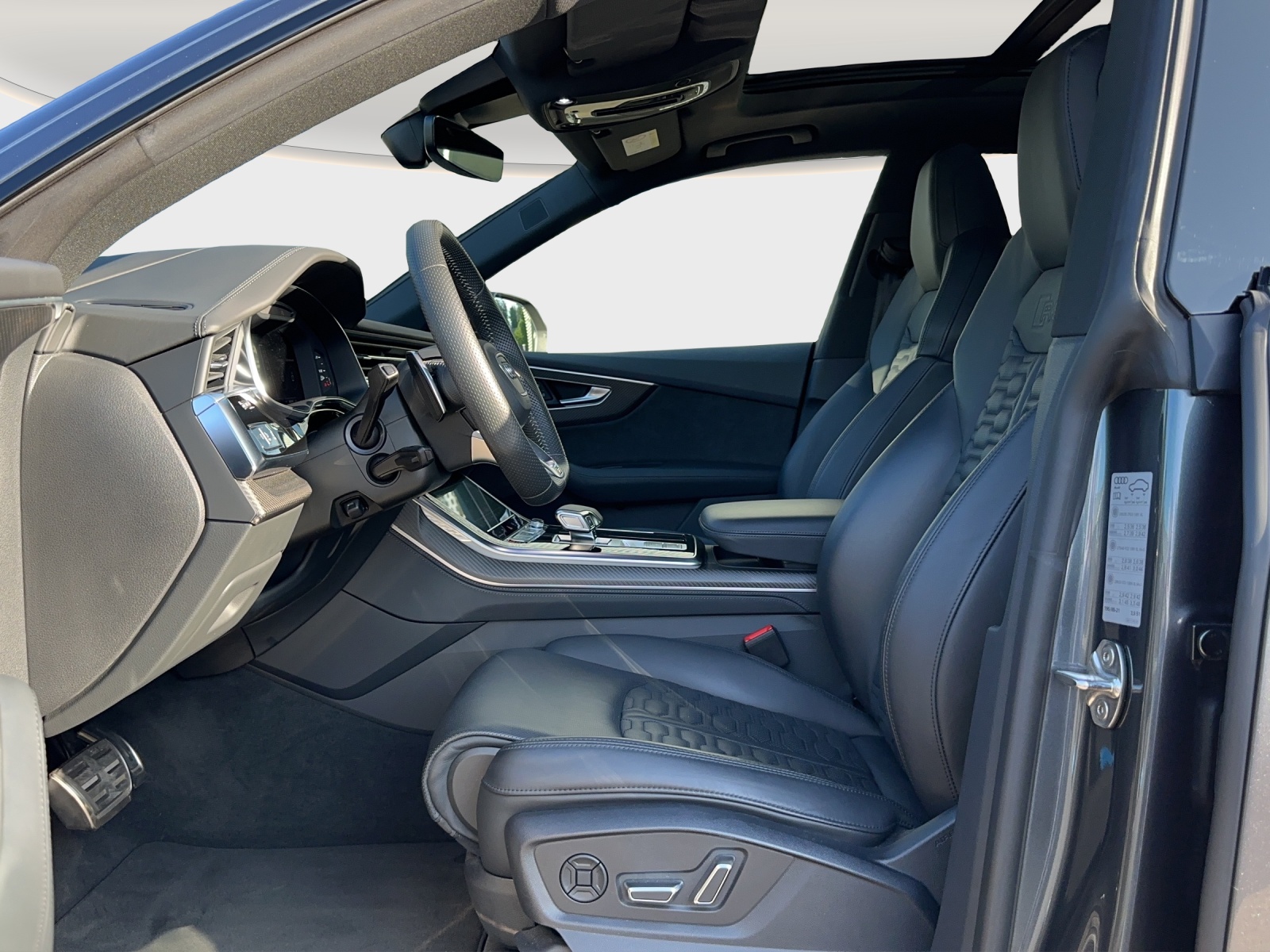 AUDI RSQ8 quattro tiptronic-image-4