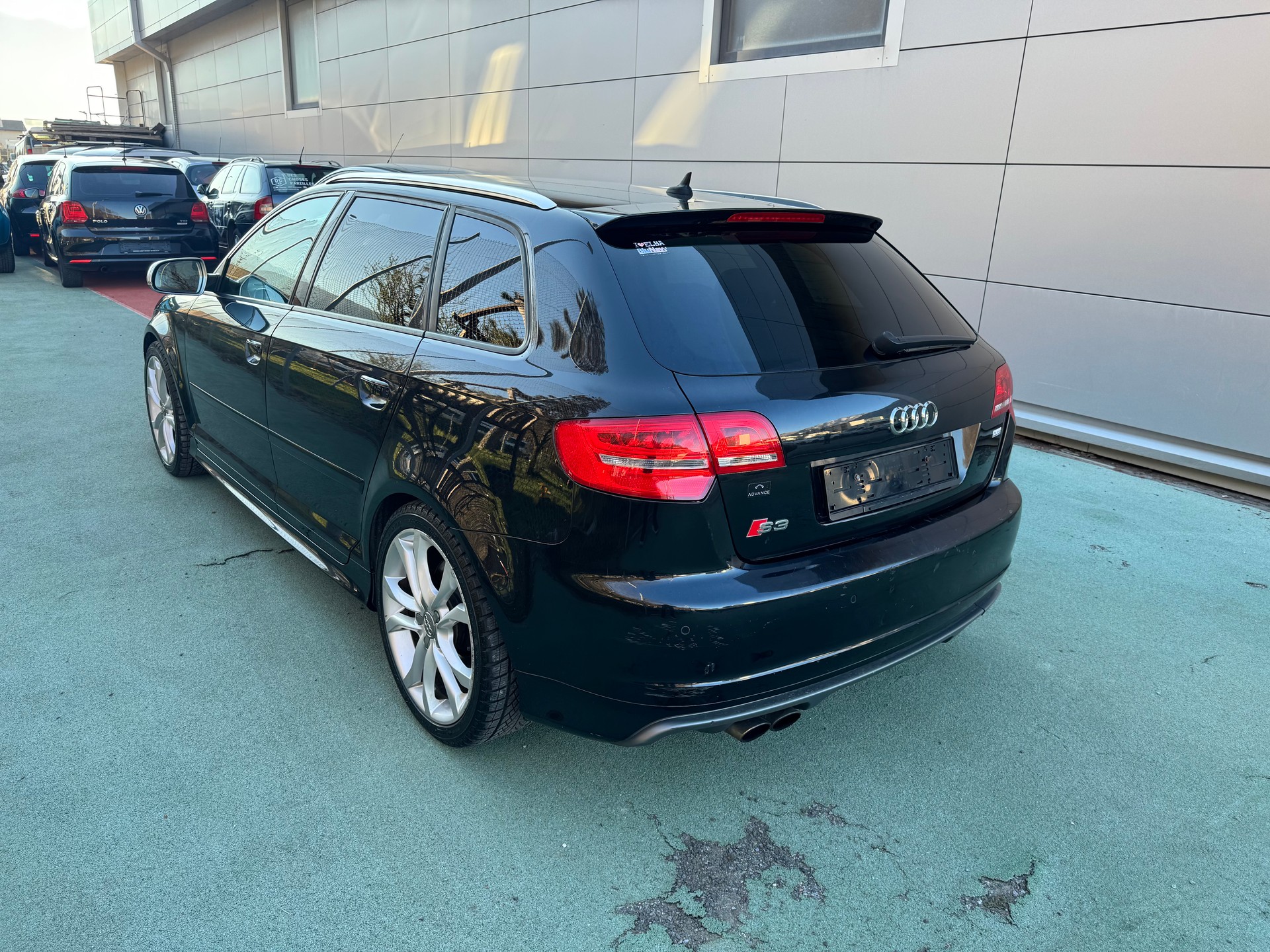 AUDI S3 Sportback 2.0 TFSI quattro-image-3