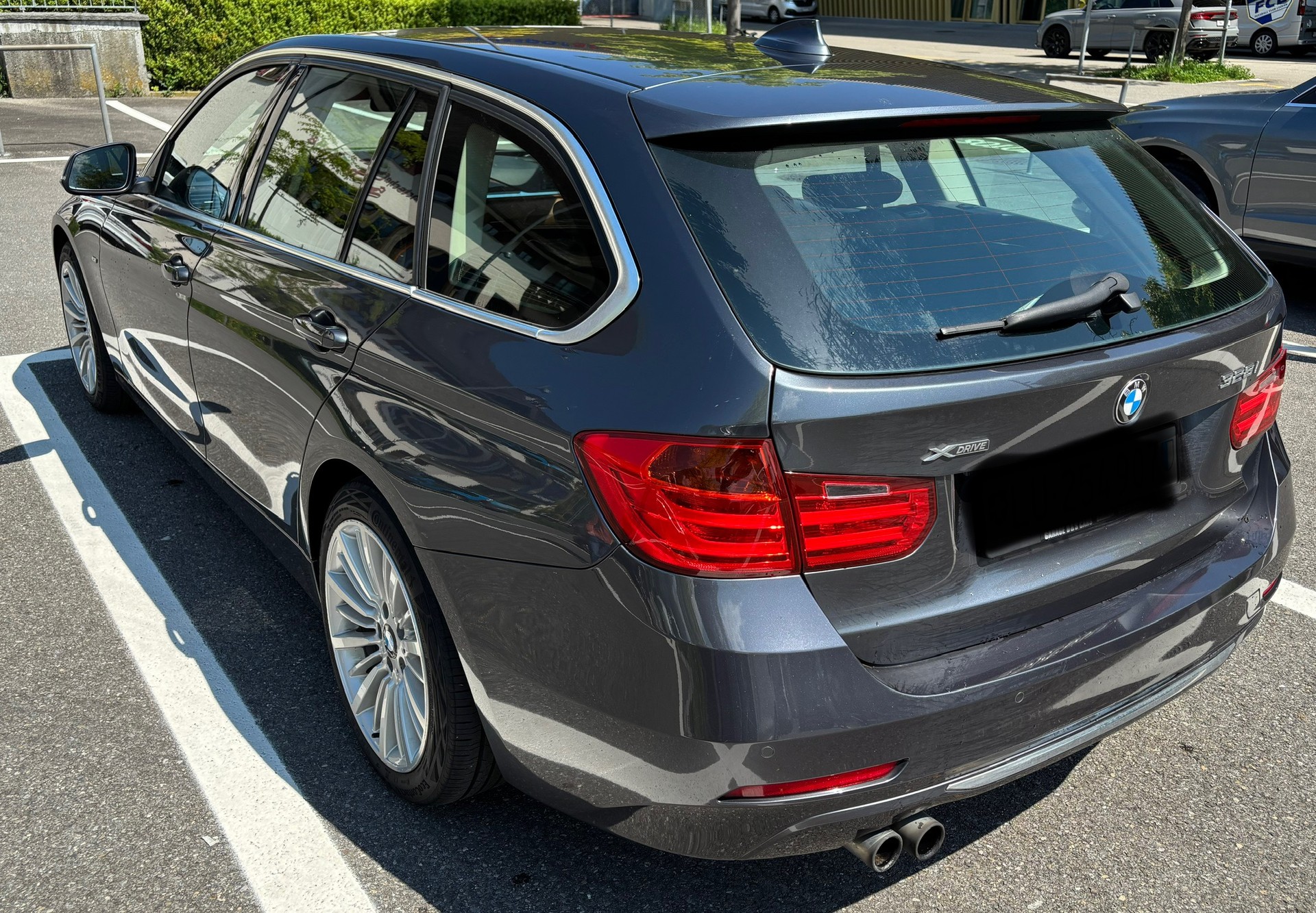BMW 328i xDrive Touring Luxury Line Steptronic-image-5