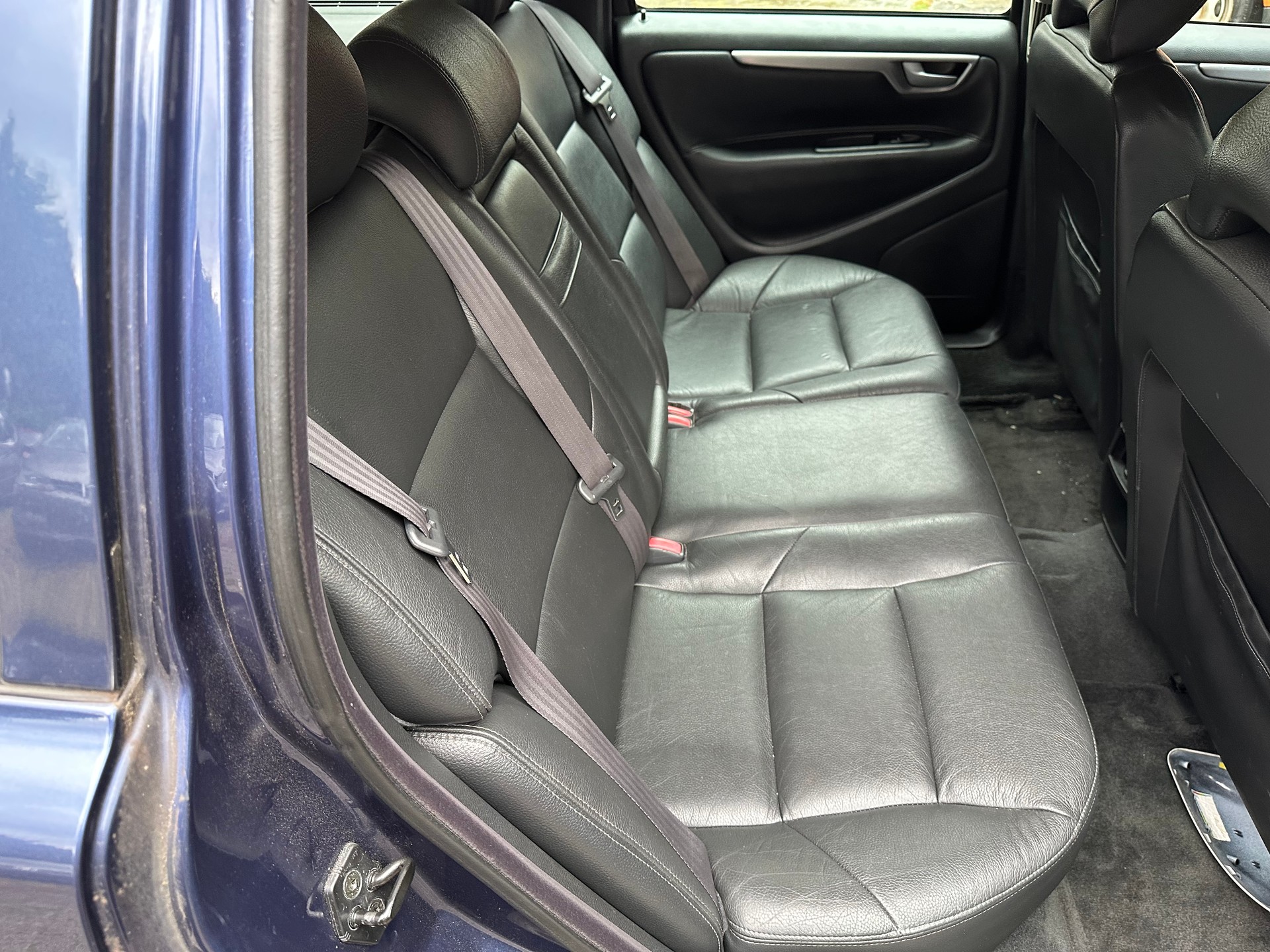 VOLVO V70 2.4 FIXPREIS-image-14