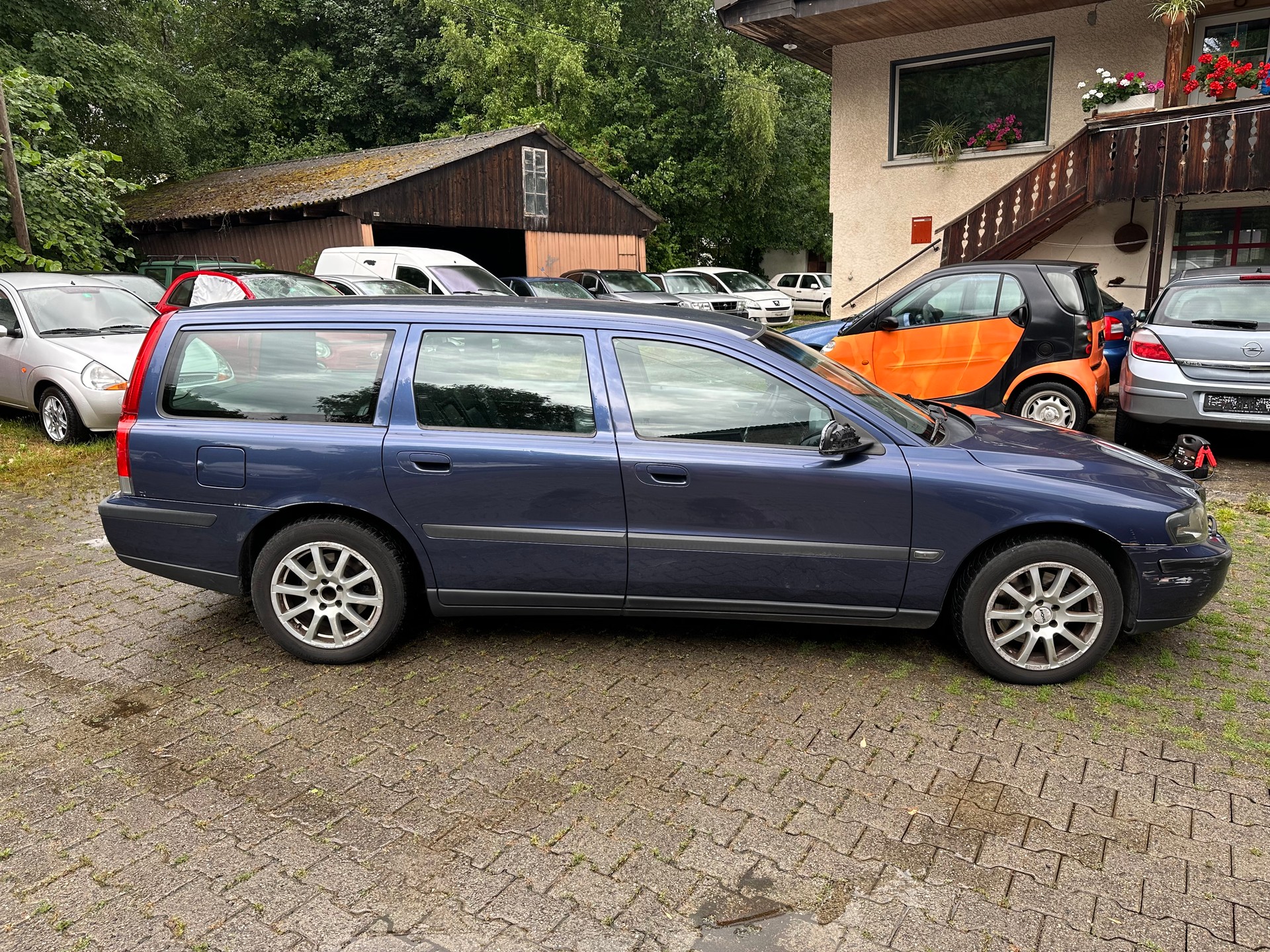 VOLVO V70 2.4 FIXPREIS-image-5