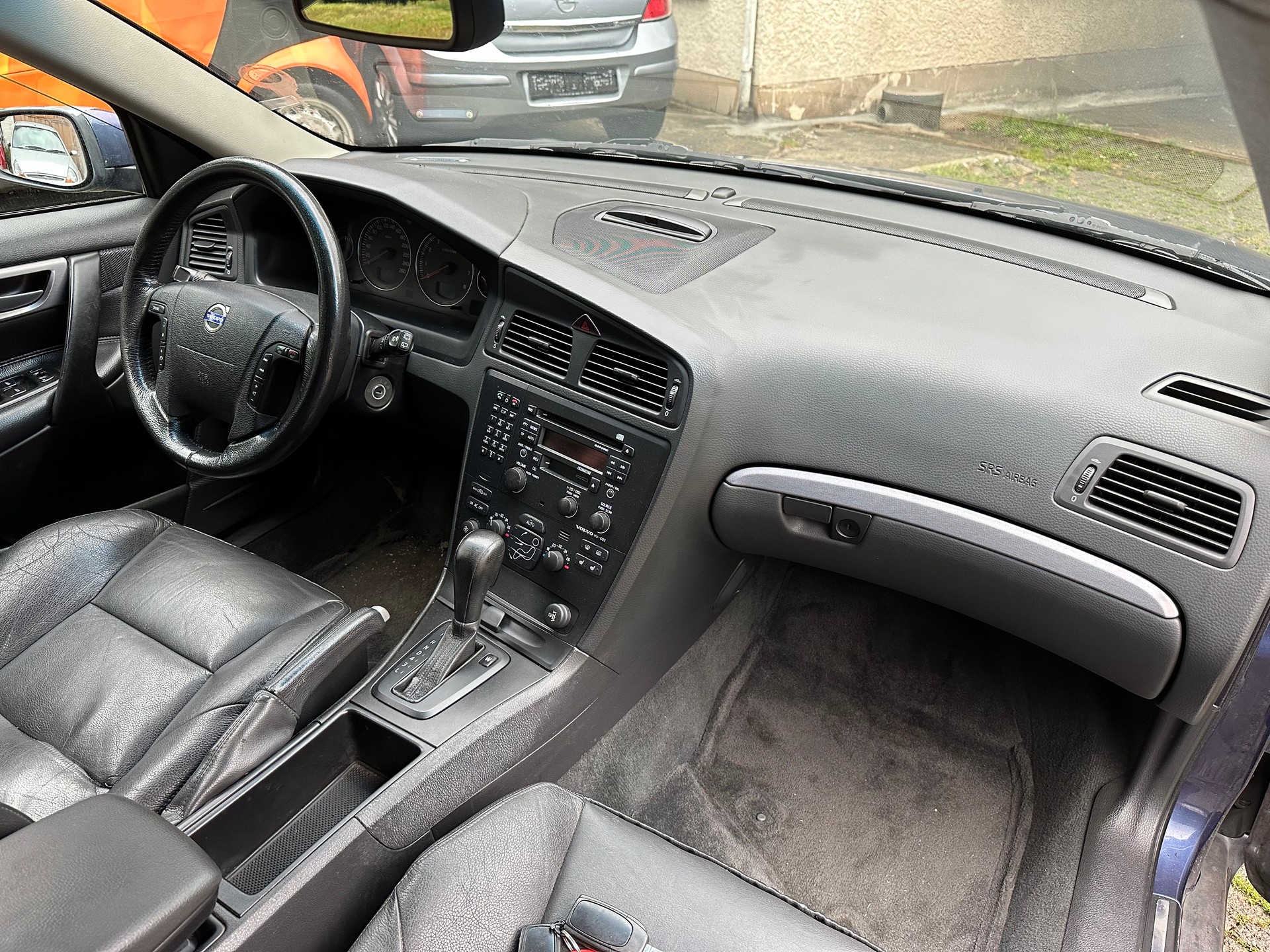 VOLVO V70 2.4 FIXPREIS-image-12