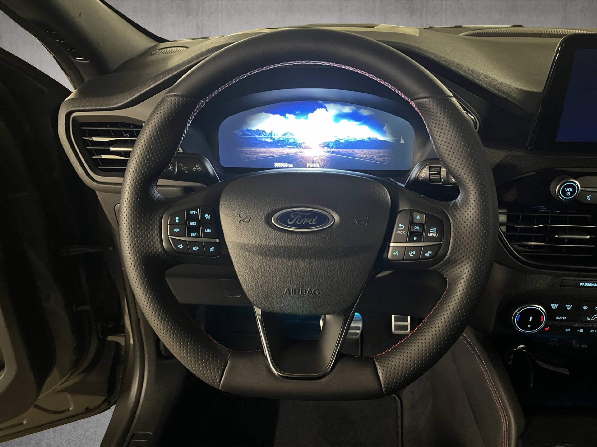FORD Kuga 2.5 Plug-in Hybrid ST-Line X-image-27