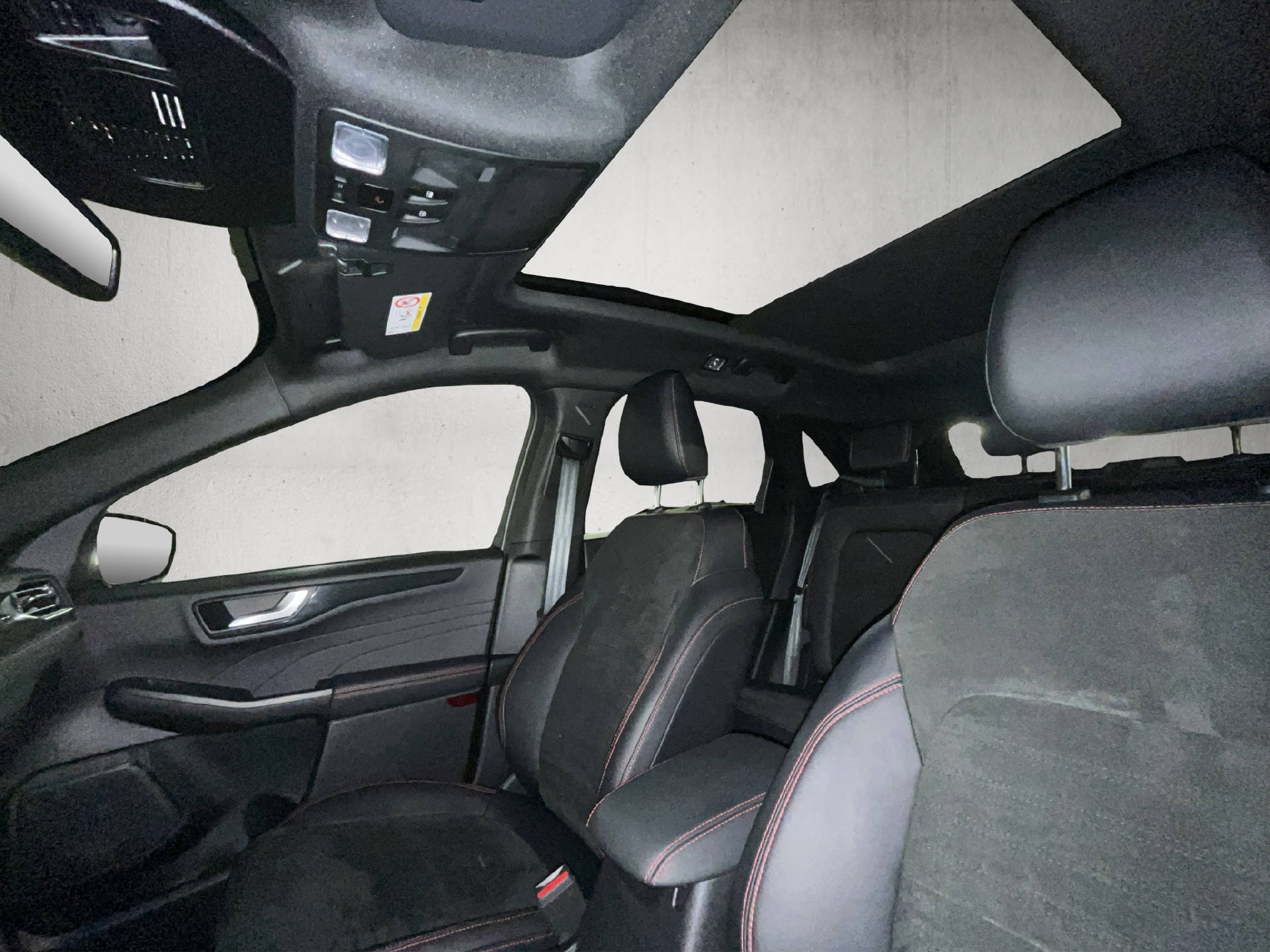FORD Kuga 2.5 Plug-in Hybrid ST-Line X-image-30