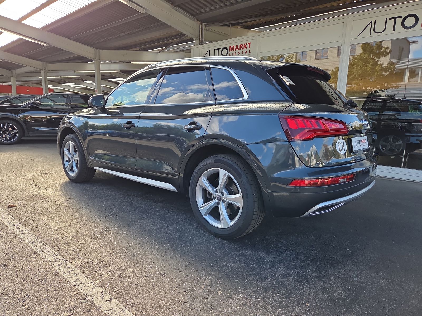 AUDI Q5 2.0 TFSI sport quattro S-tronic-image-2
