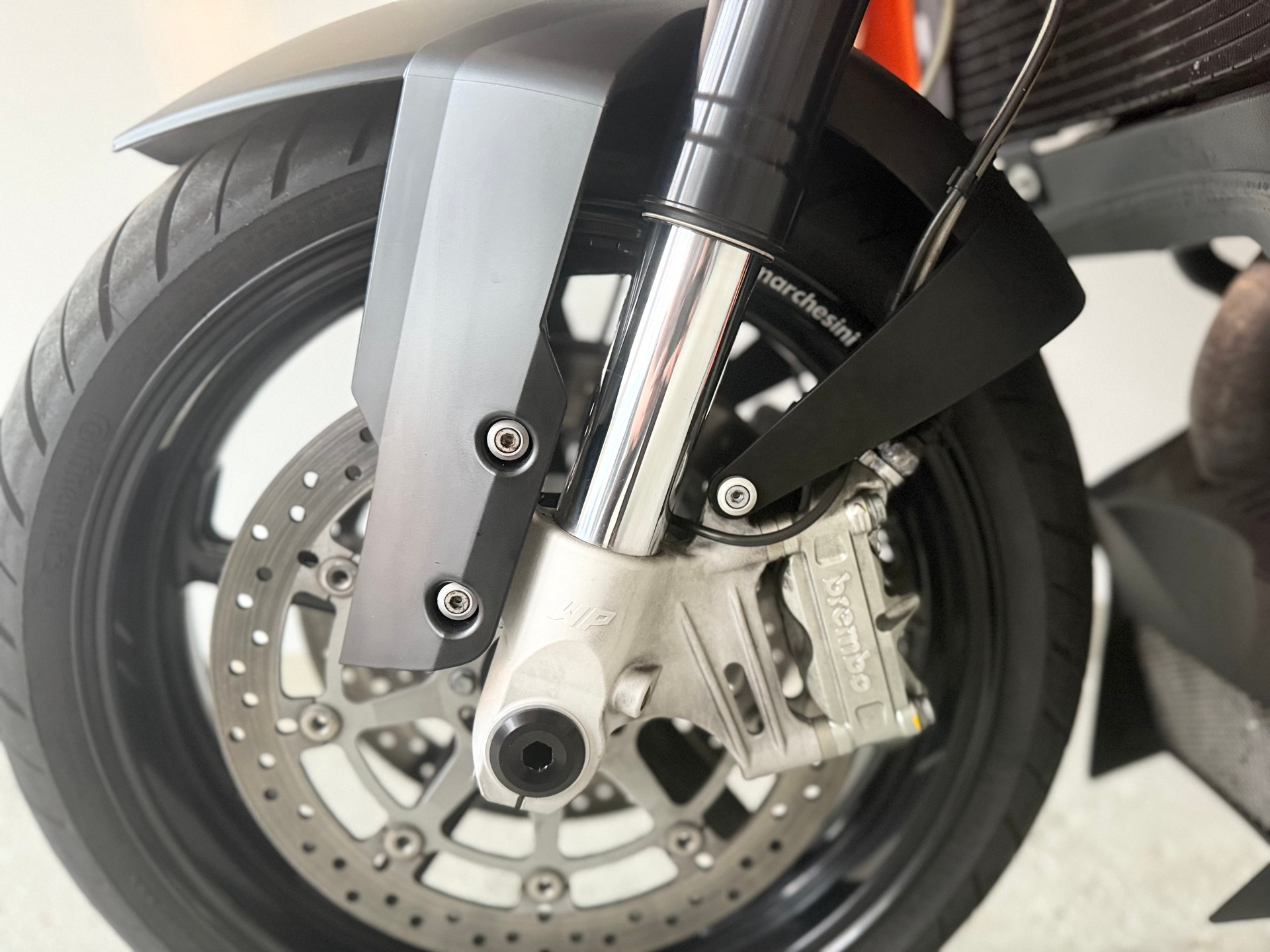 KTM 990 Super Duke-image-10