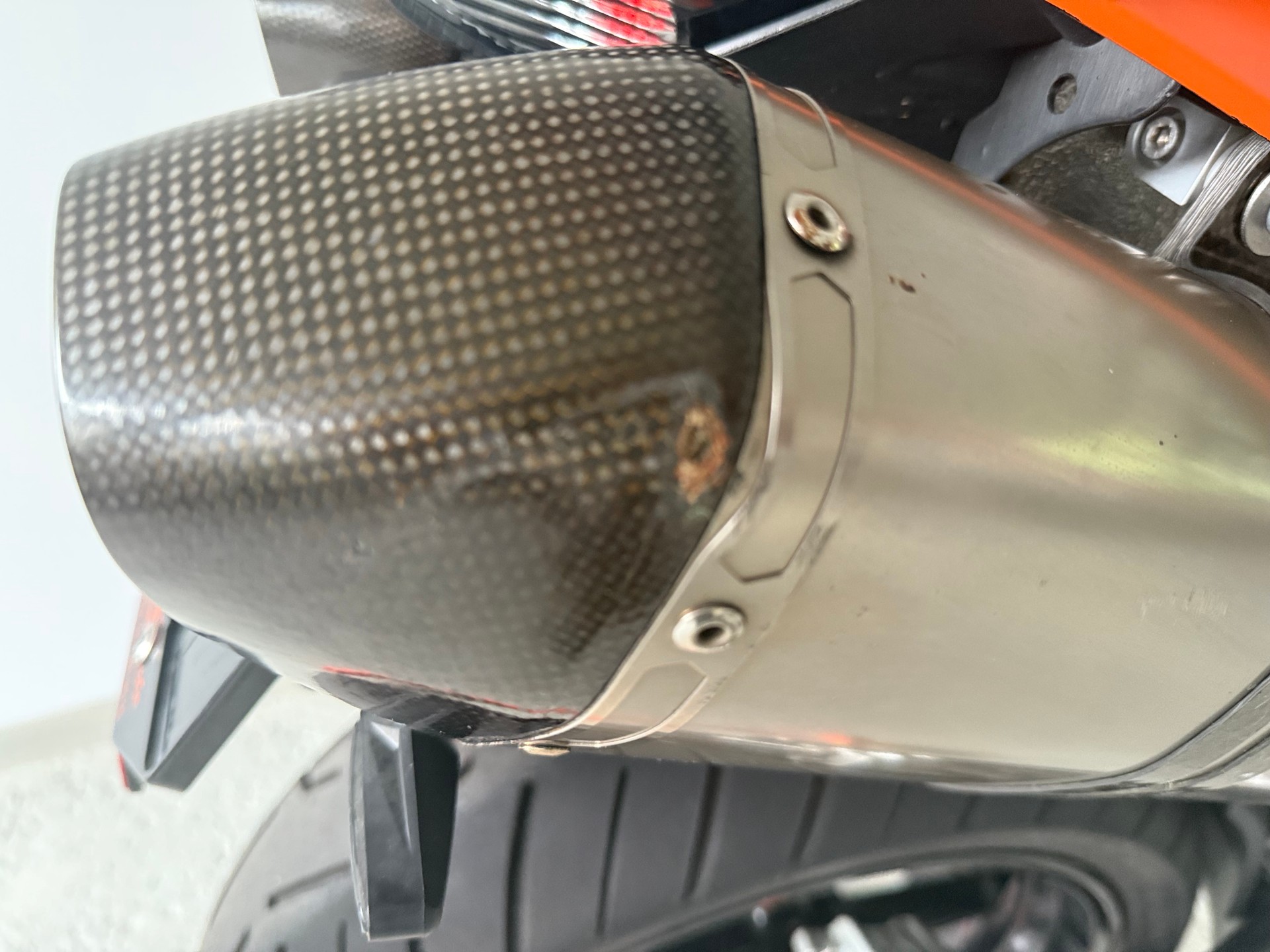 KTM 990 Super Duke-image-8