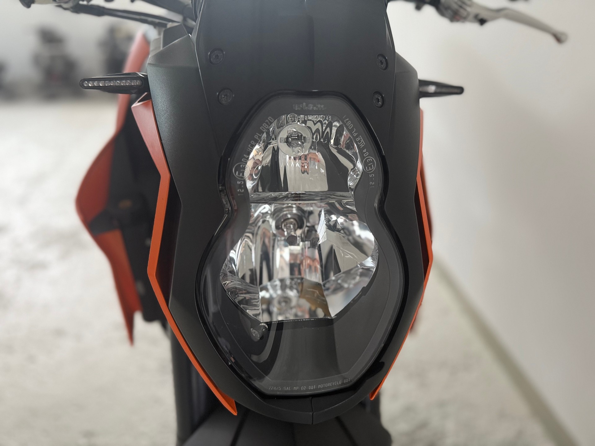 KTM 990 Super Duke-image-5
