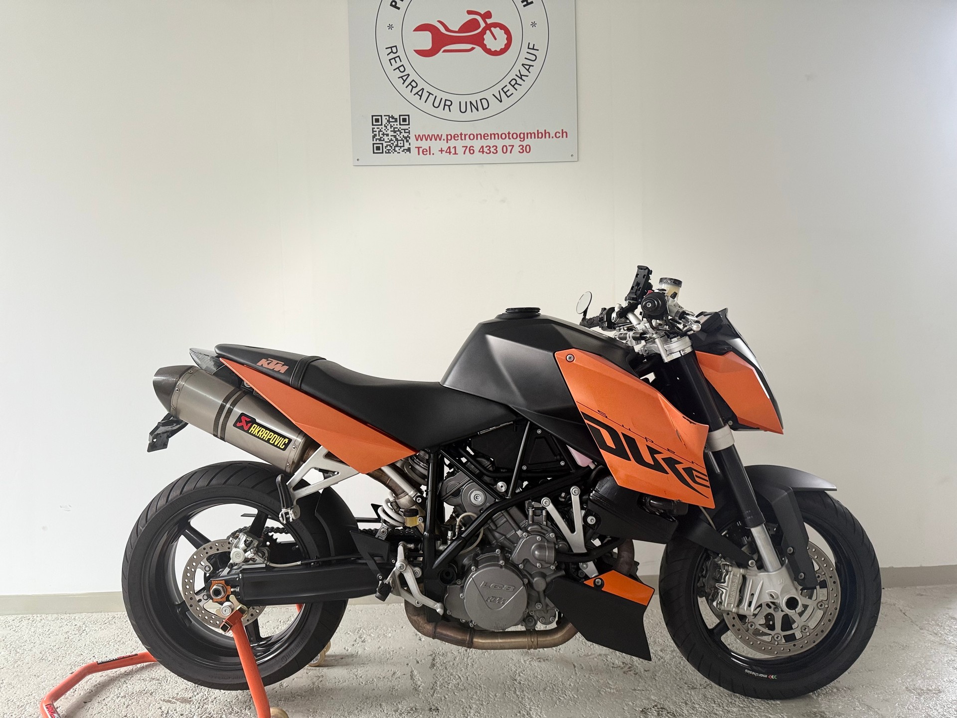 KTM 990 Super Duke-image-1