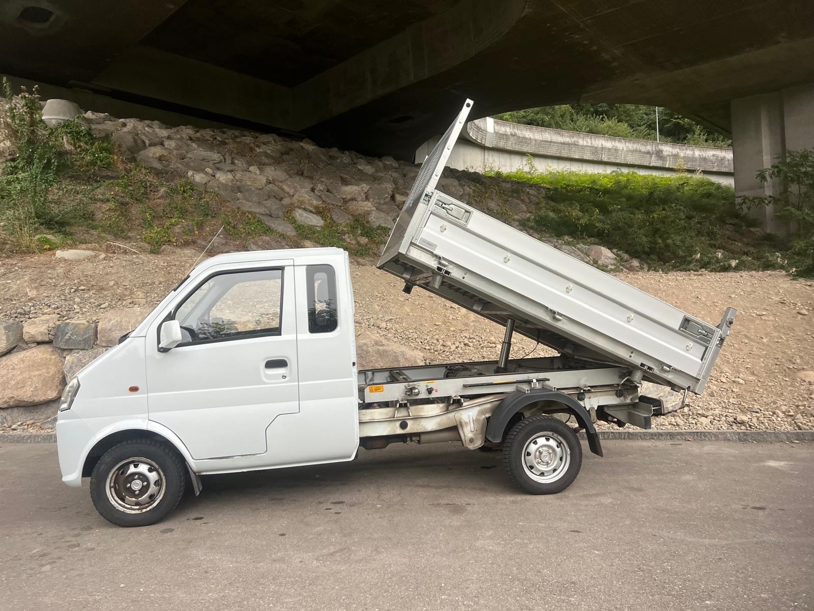 DFSK K01H 3-Seiten-Kipper/benne basculante sur 3 côtés 4x4-image-2