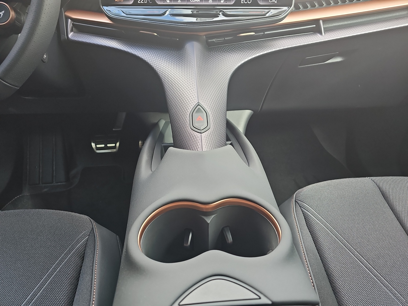 CUPRA Tavascan 77 kWh Edge 4D-image-8