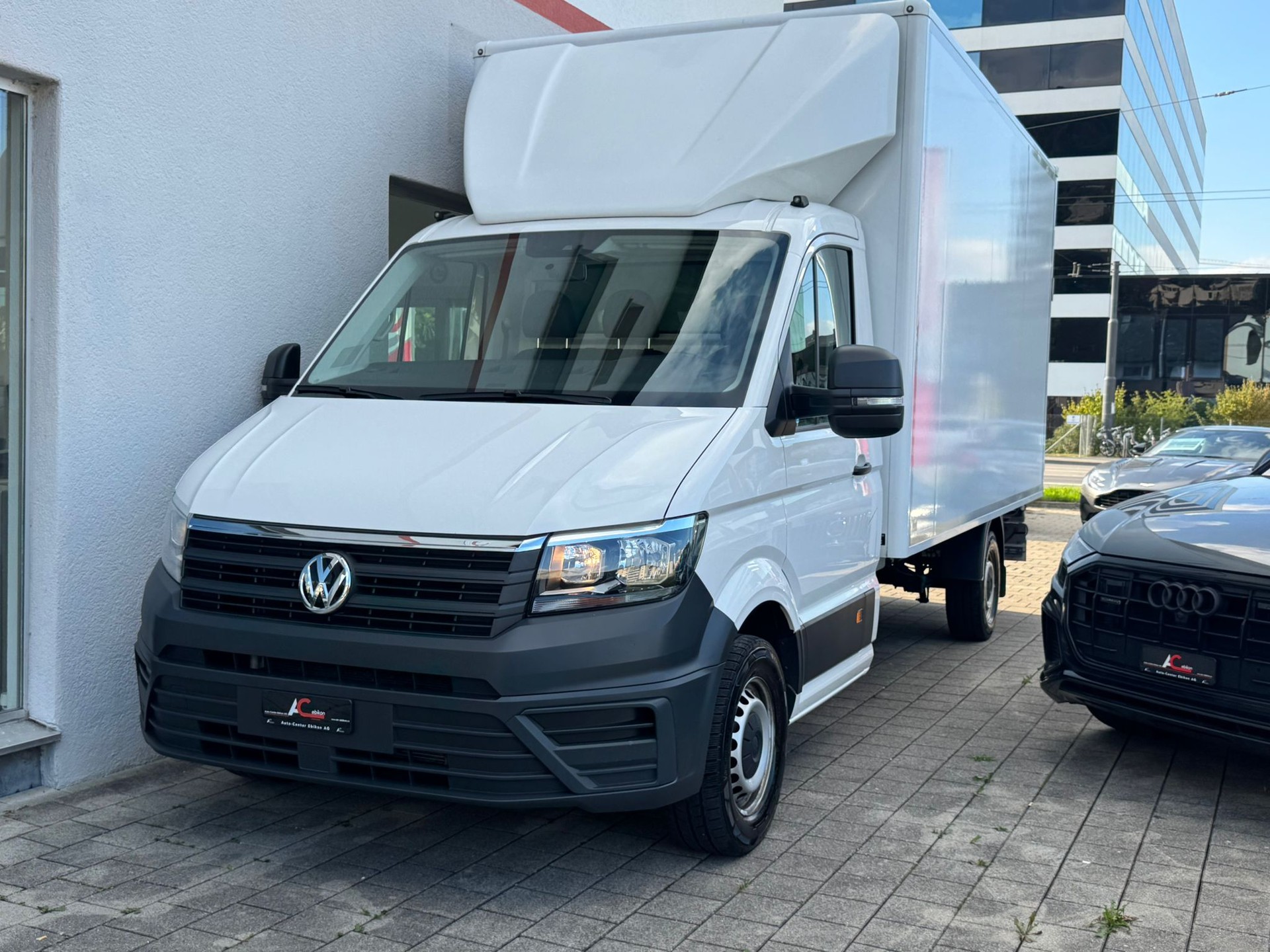 VW Crafter 35 2.0 TDI Koffer/Hebebuhne Champion L4 A-image-0