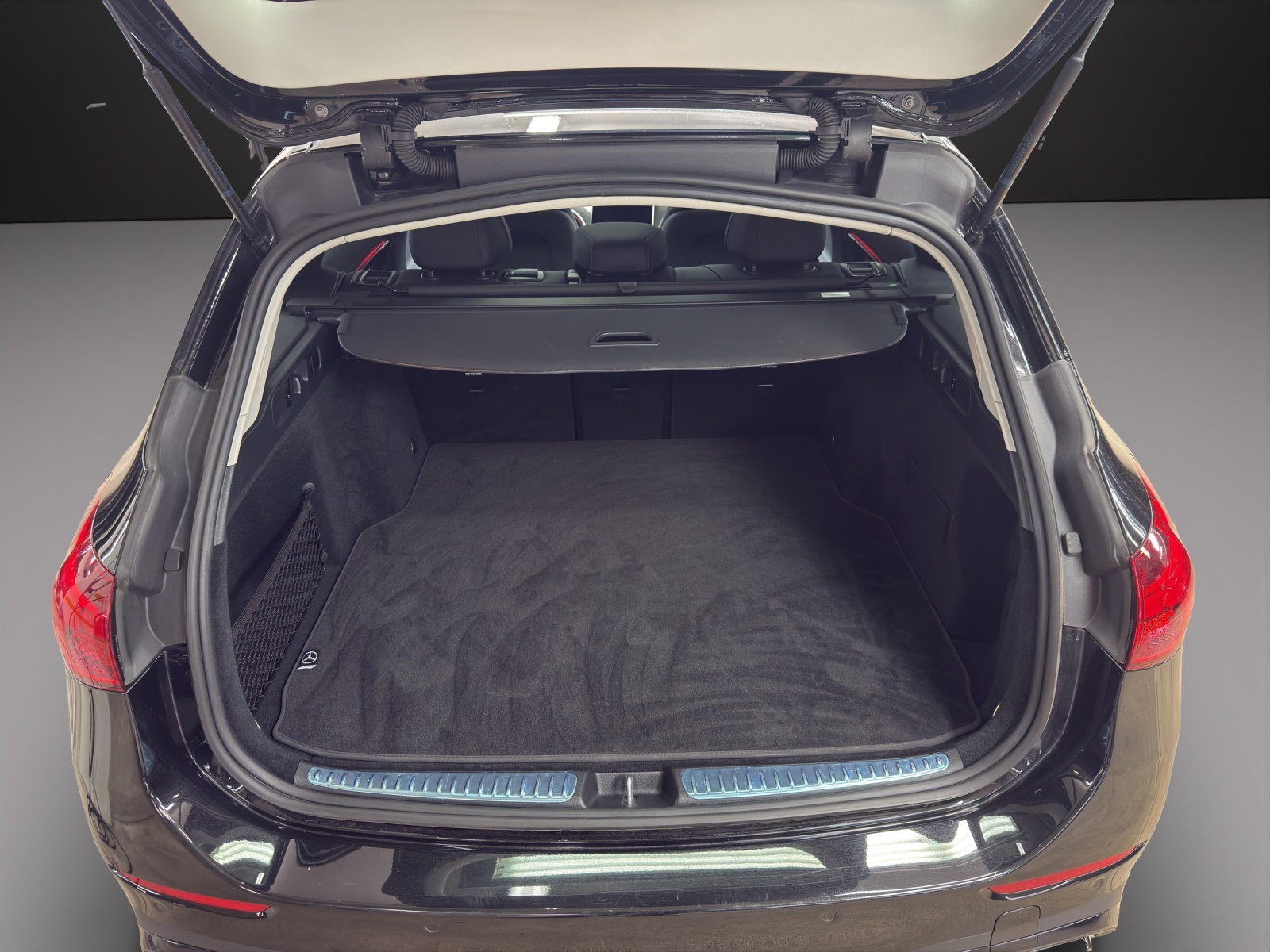 MERCEDES-BENZ C 200 T 4 Matic-image-8