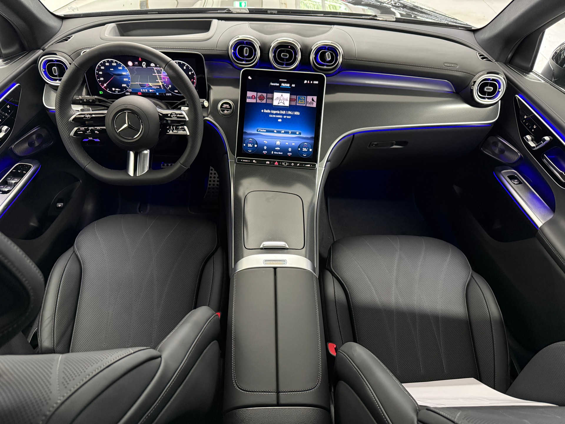 MERCEDES-BENZ GLC 300 4MATIC-image-7