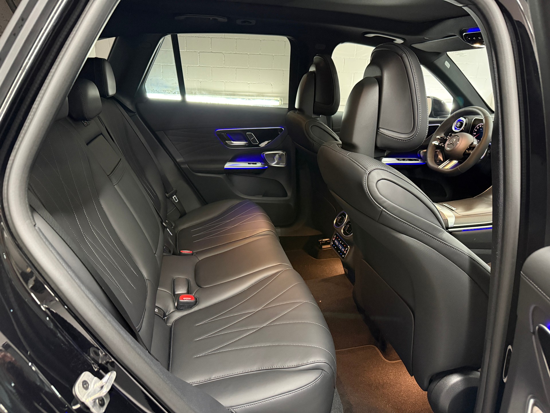 MERCEDES-BENZ GLC 300 4MATIC-image-8