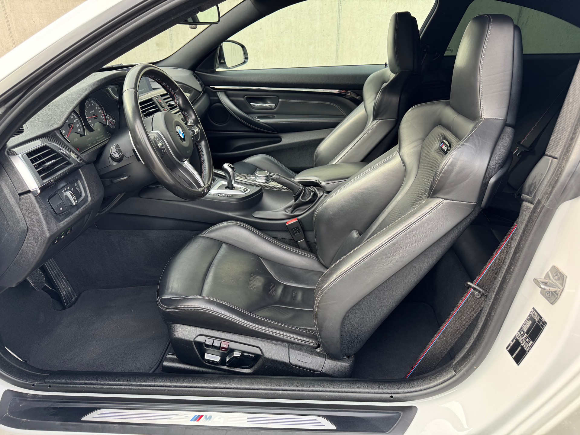 BMW M4 Coupé Competition DKG-image-8