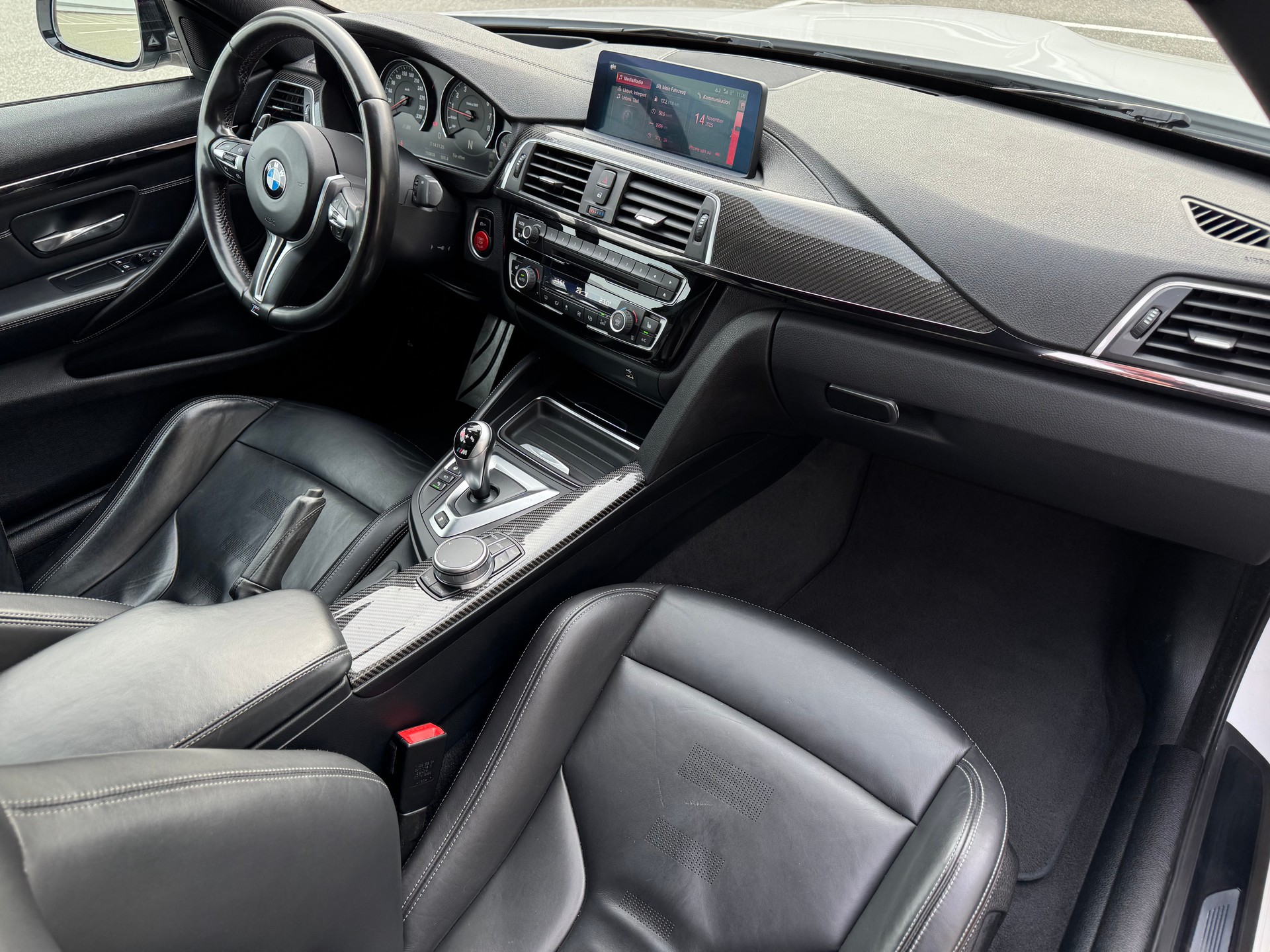 BMW M4 Coupé Competition DKG-image-11