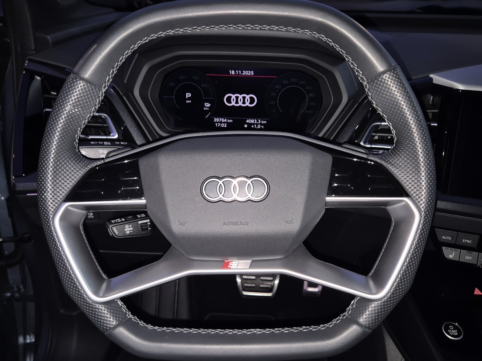 AUDI Q4 e-tron 50 quattro-image-10