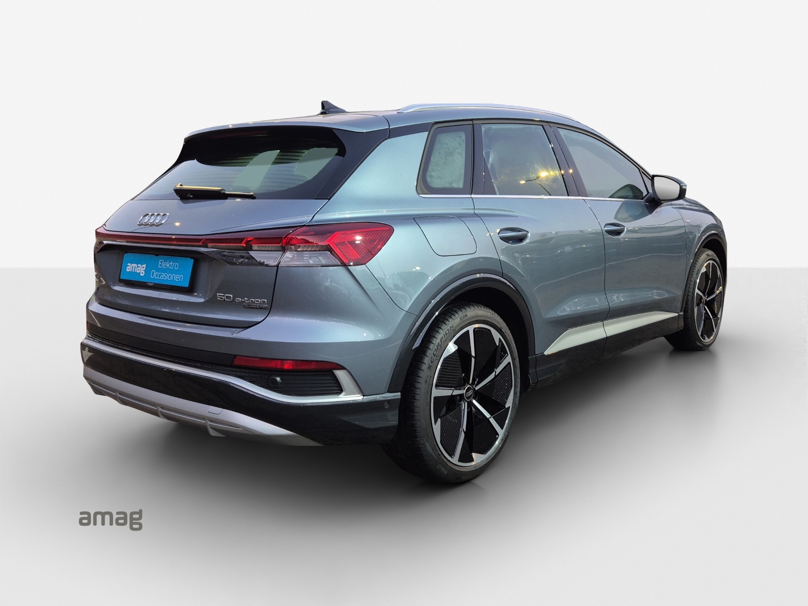 AUDI Q4 e-tron 50 quattro-image-5