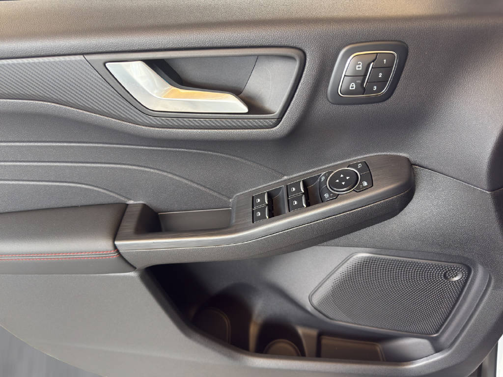 FORD Kuga 2.5 Hybrid ST-Line X 4x4-image-9