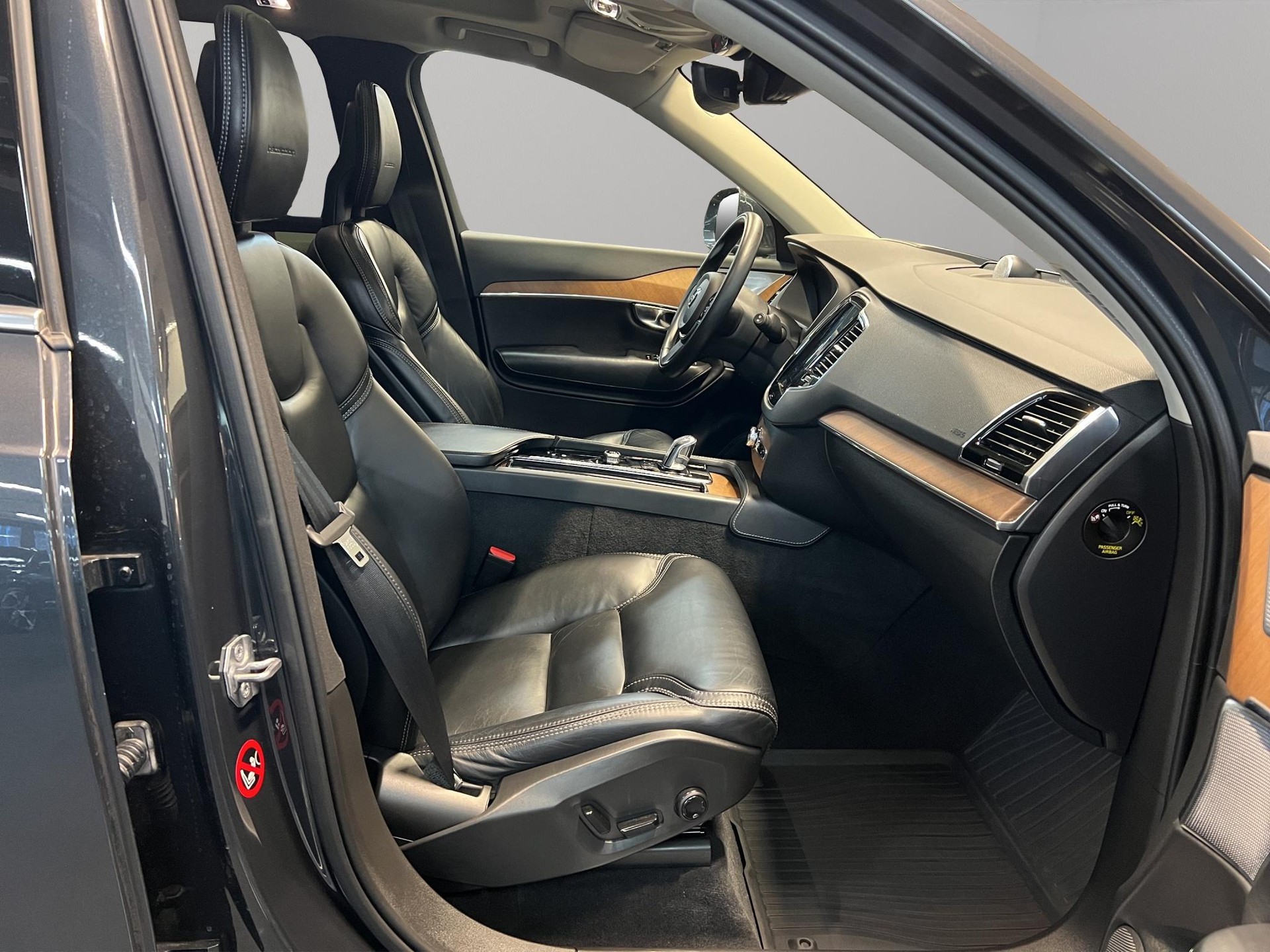 VOLVO XC90 2.0 T8 TE Inscription 7P. AWD-image-3