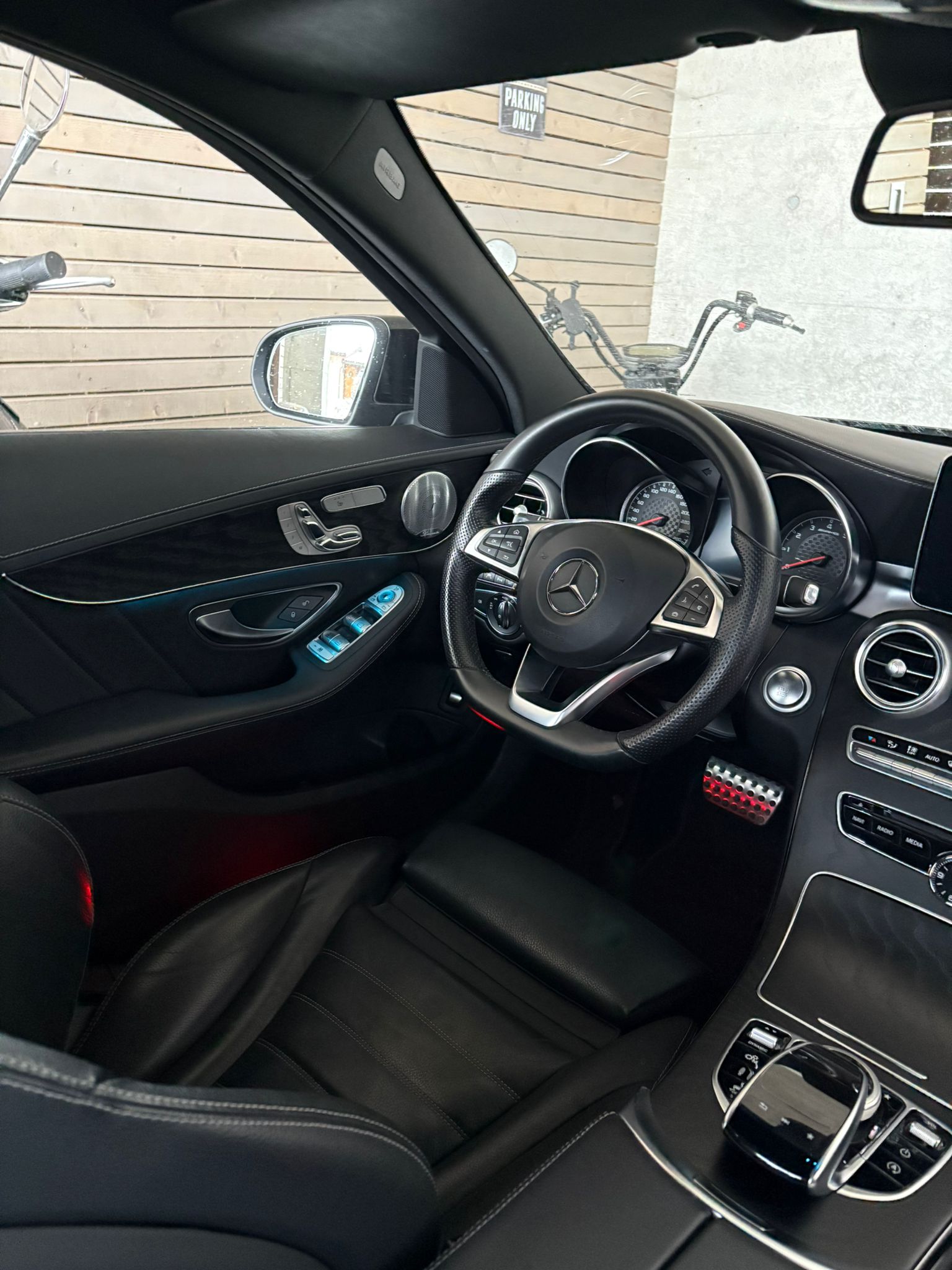 MERCEDES-BENZ C 43 AMG 4Matic 9G-Tronic-image-7