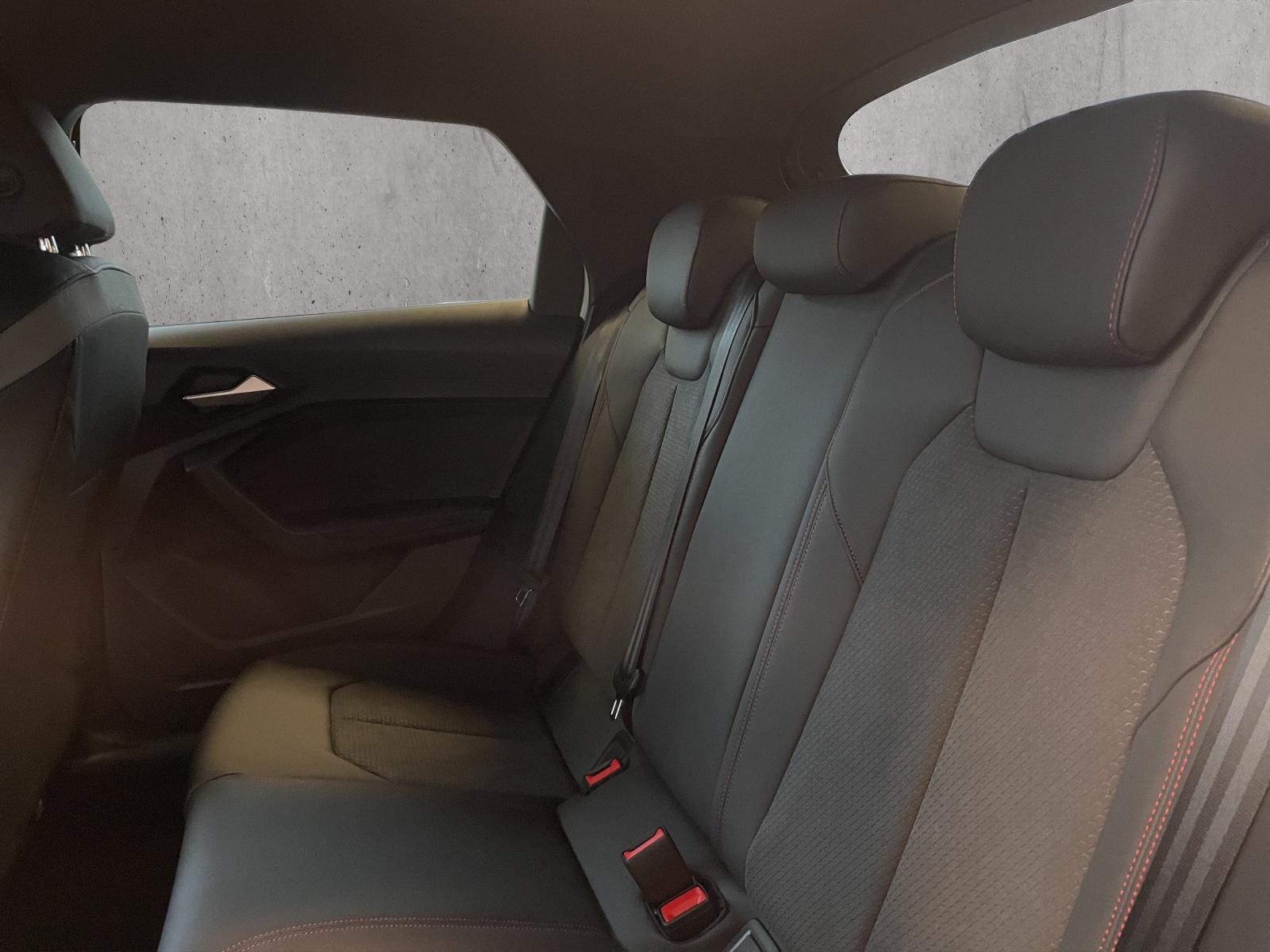 AUDI A1 Sportback 30 TFSI S Line Attraction S-tronic-image-12