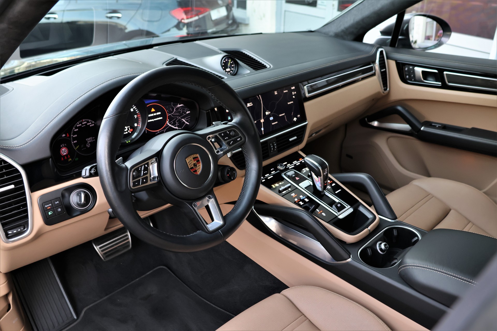 PORSCHE Cayenne Turbo Coupé S E-Hybrid (CH) + 3.0T AHK-image-9