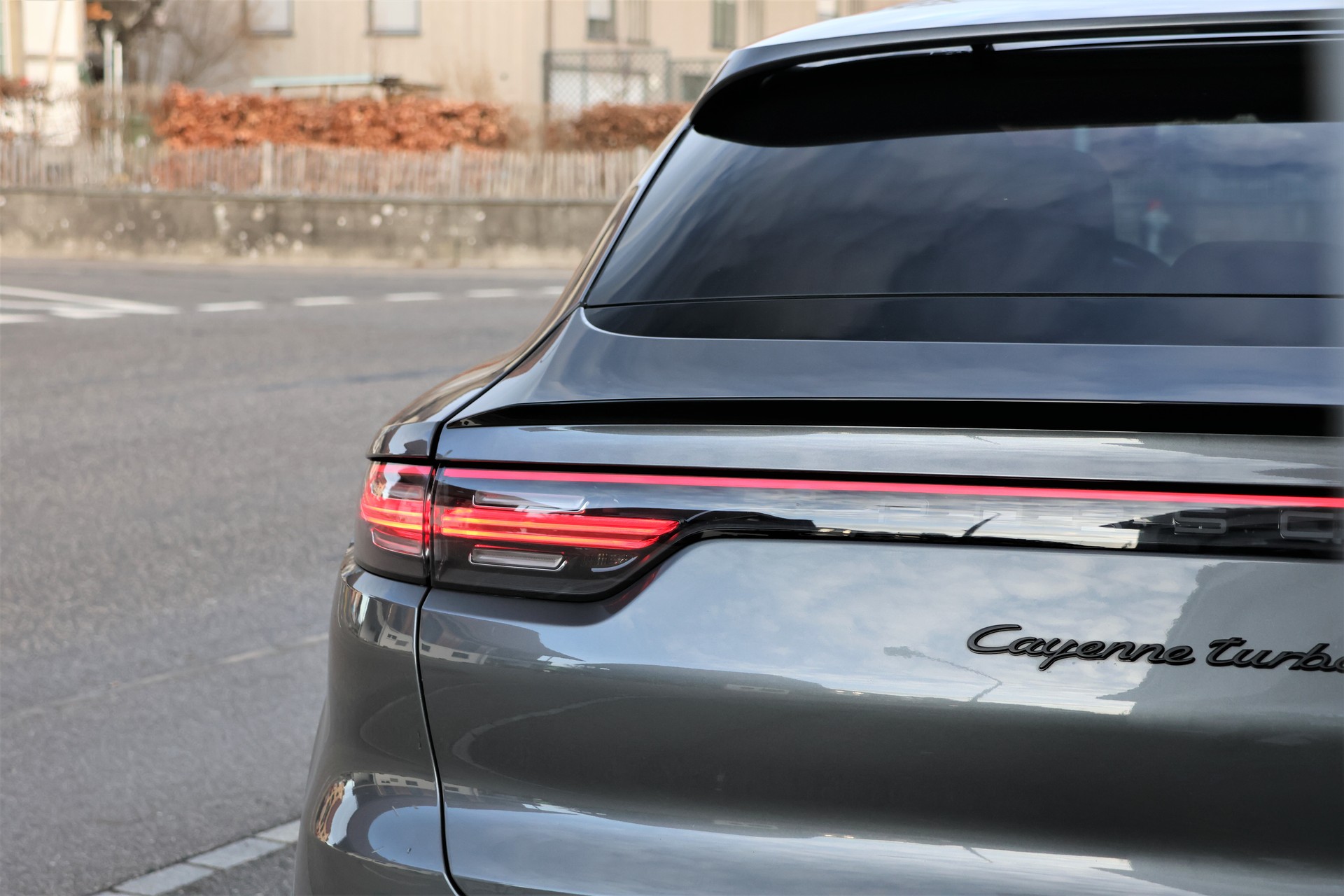 PORSCHE Cayenne Turbo Coupé S E-Hybrid (CH) + 3.0T AHK-image-4