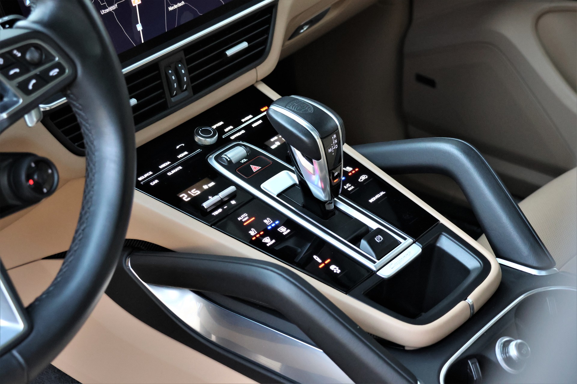 PORSCHE Cayenne Turbo Coupé S E-Hybrid (CH) + 3.0T AHK-image-10