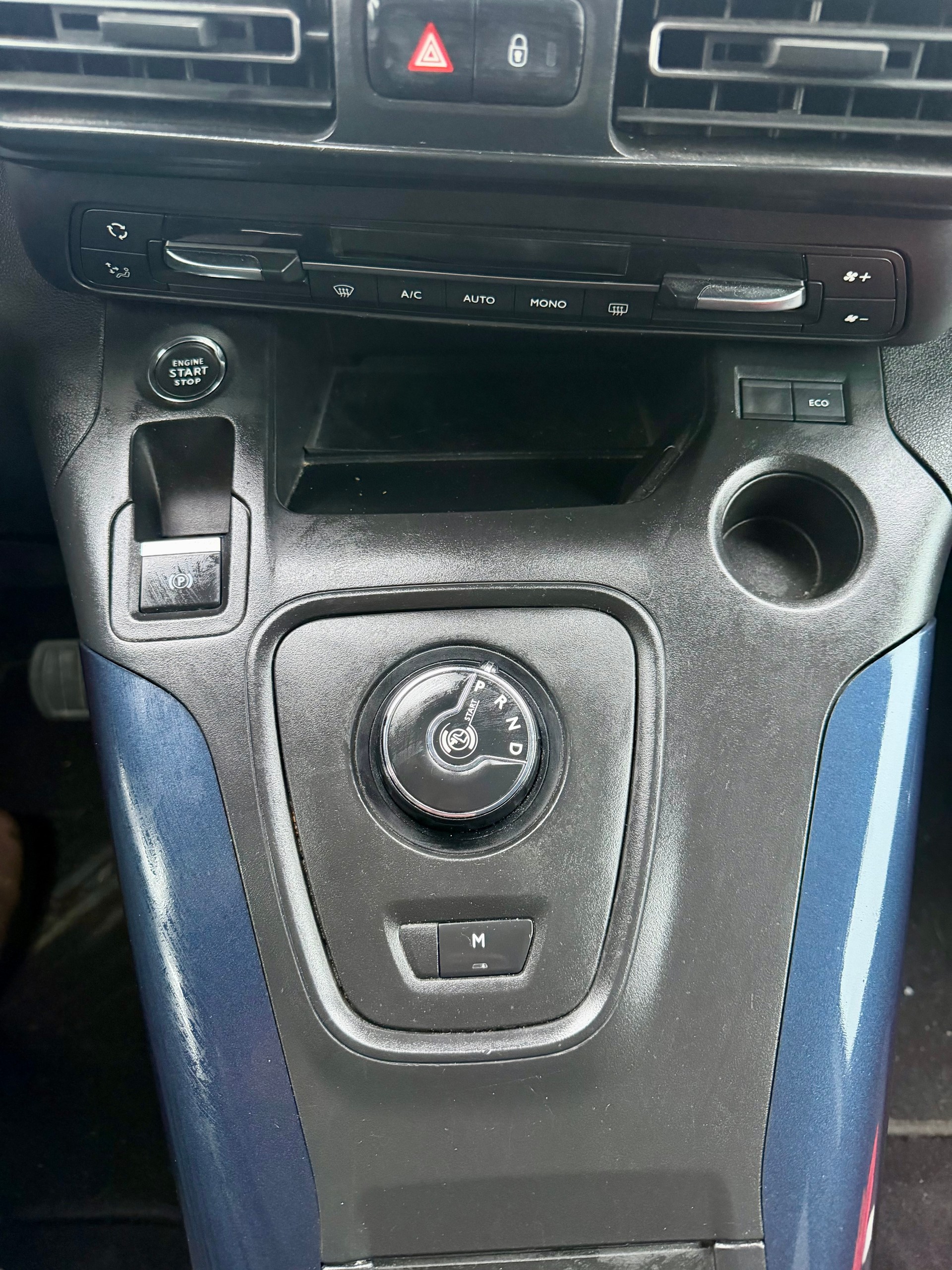 PEUGEOT Rifter Long 1.5 BlueHDi Allure Automat-image-17