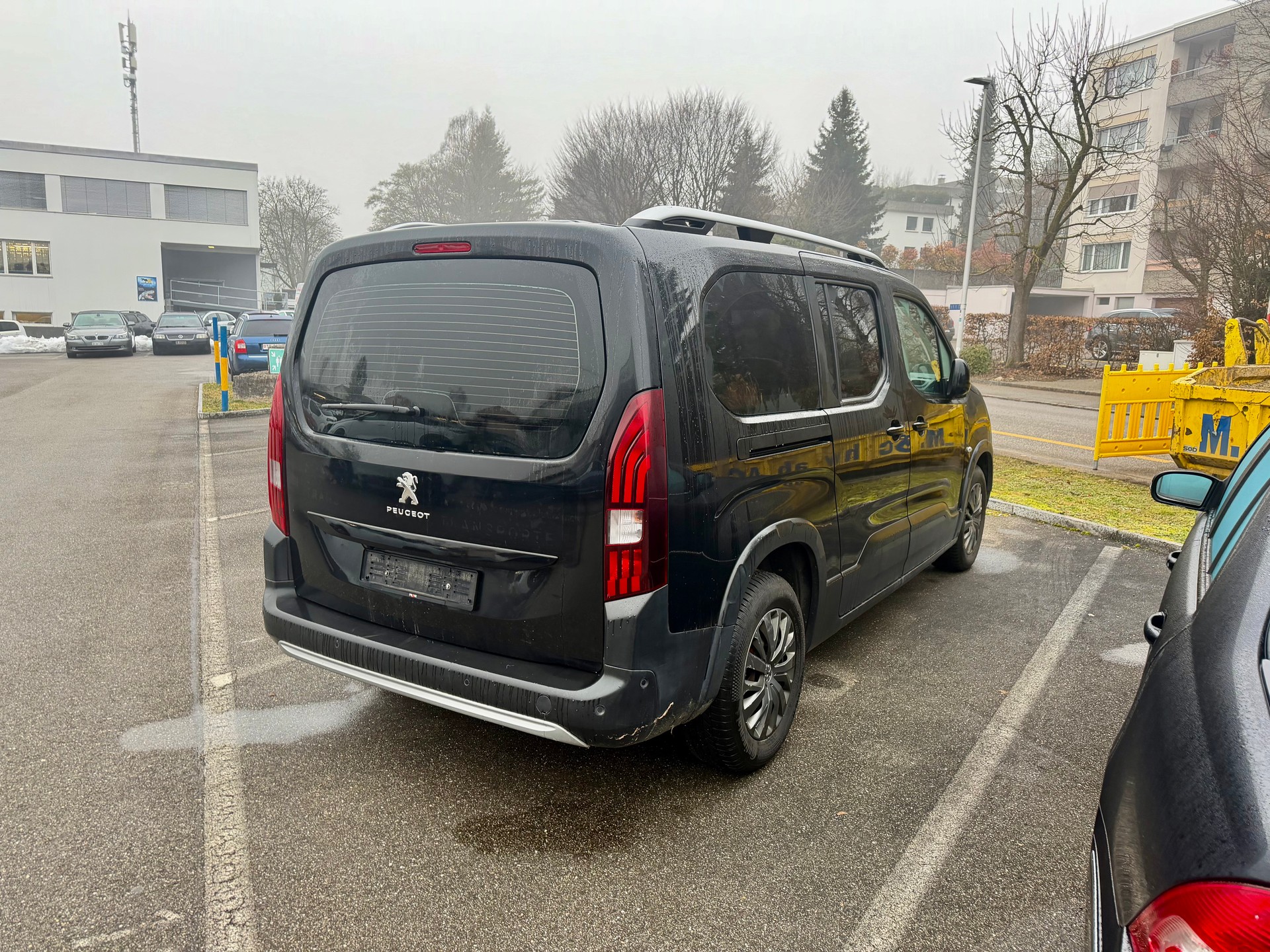 PEUGEOT Rifter Long 1.5 BlueHDi Allure Automat-image-6
